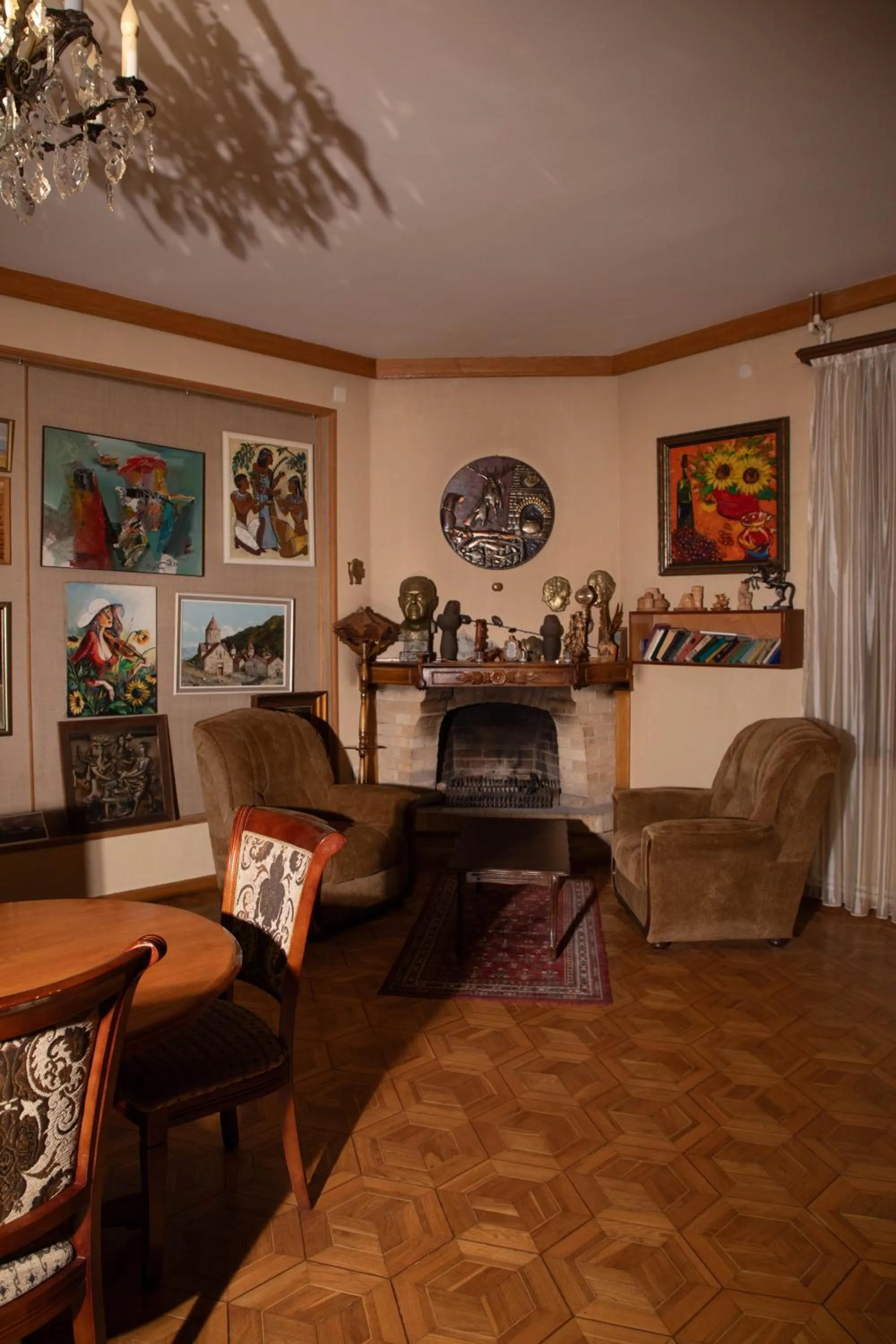 Library in Casanova Inn - Boutique Hotel