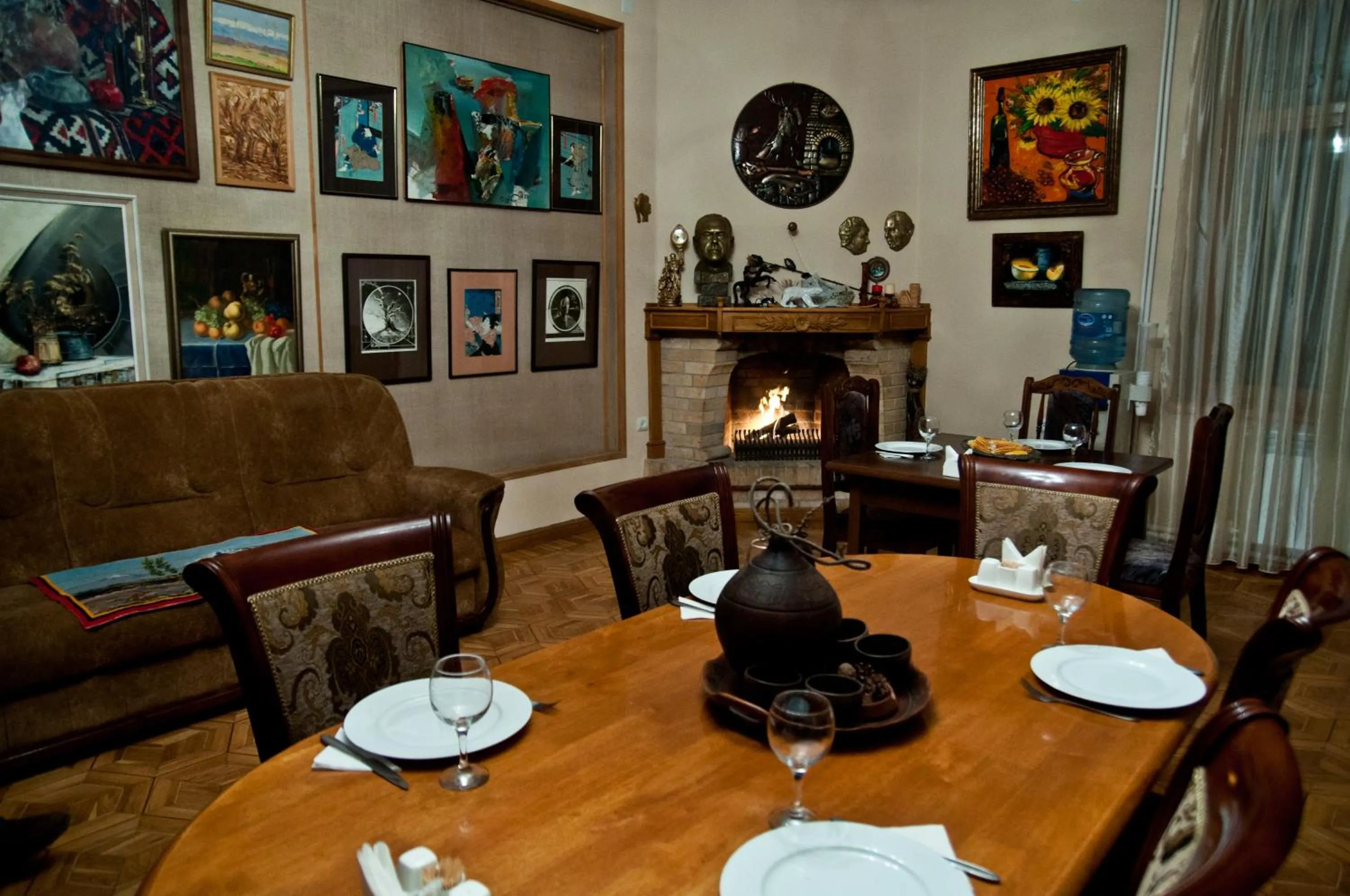 Restaurant/places to eat in Casanova Inn - Boutique Hotel