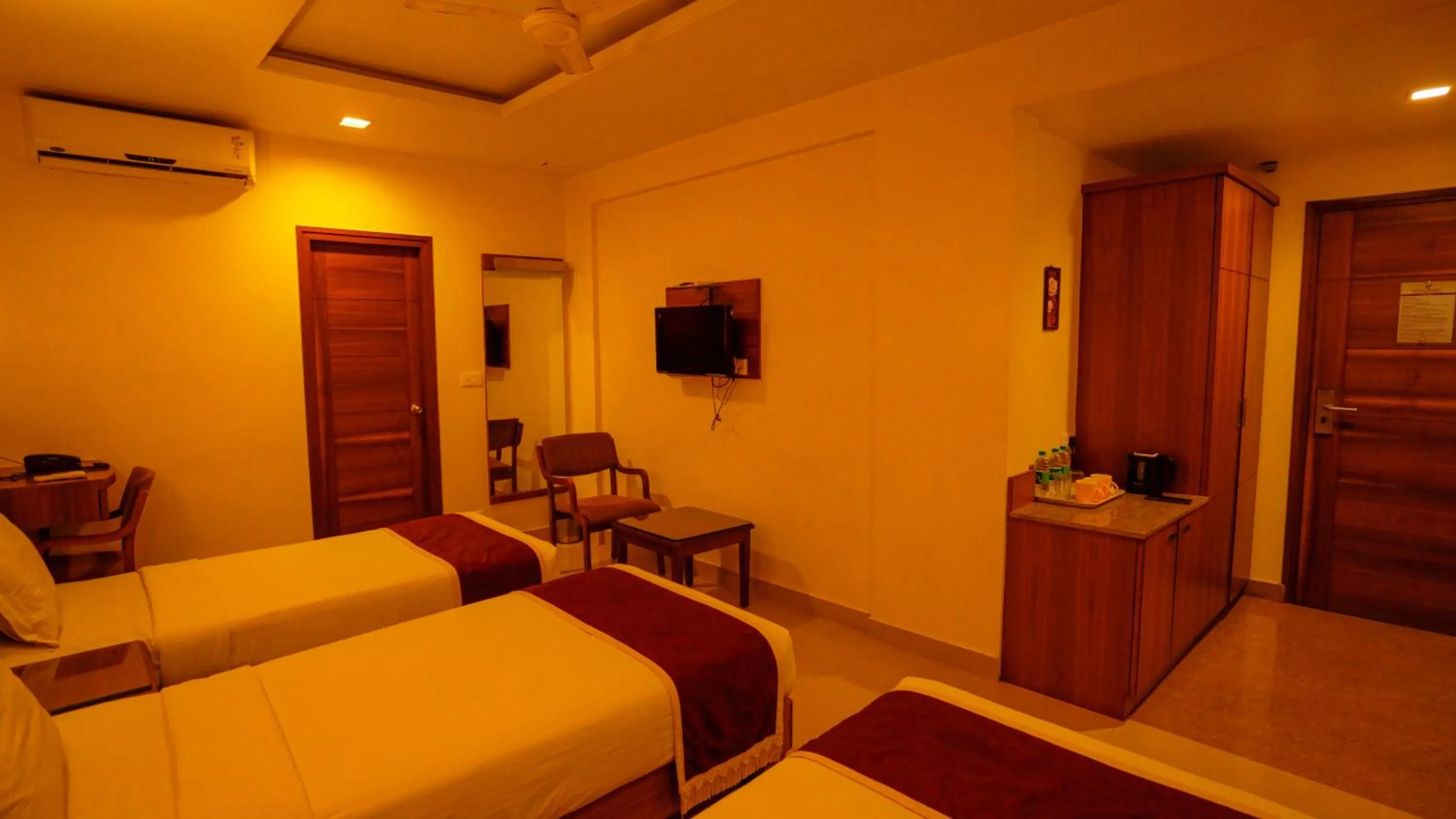 Bedroom, Bed in National Residency