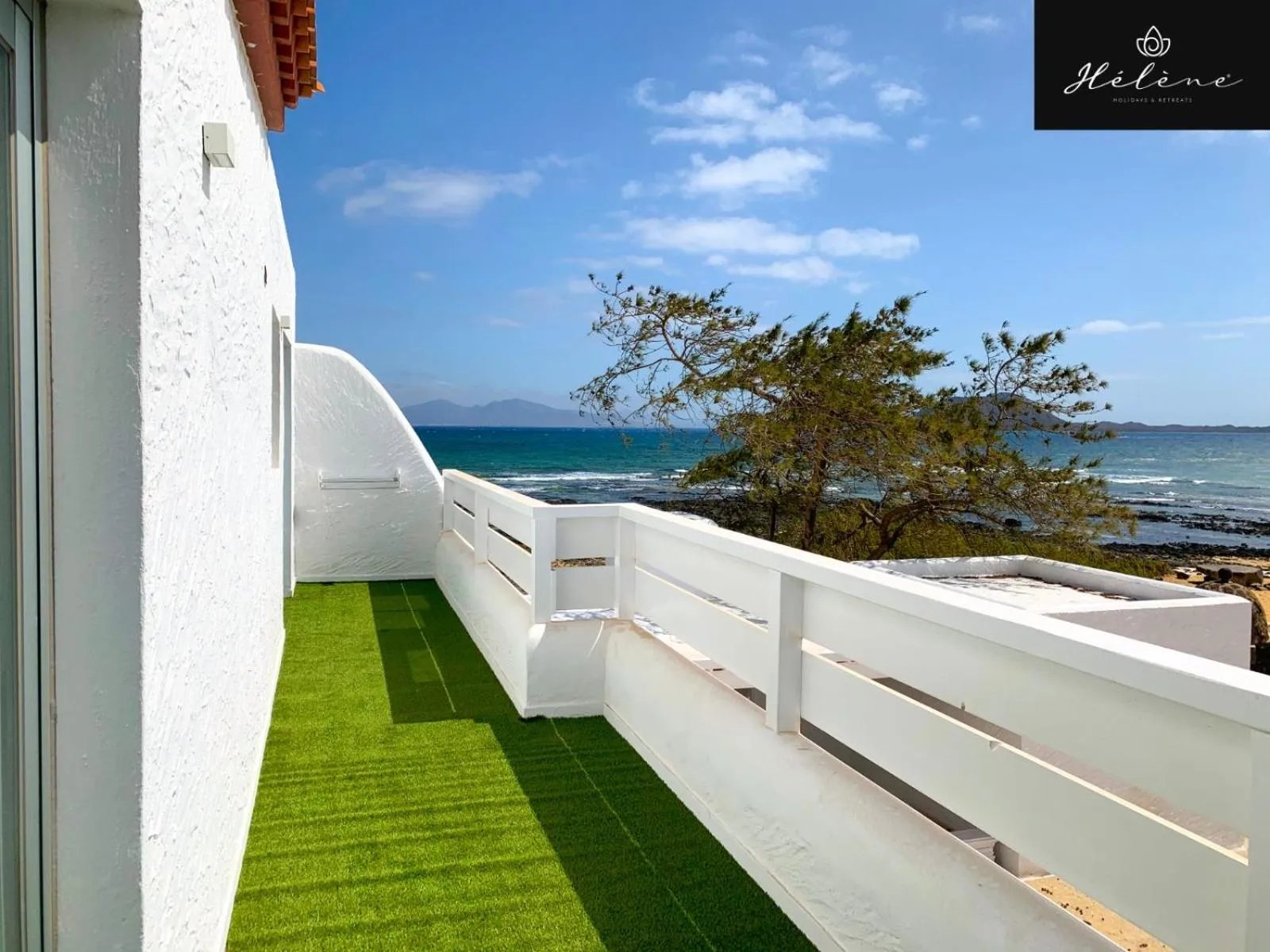 Balcony/Terrace in Hélène Holidays - Hotel Boutique