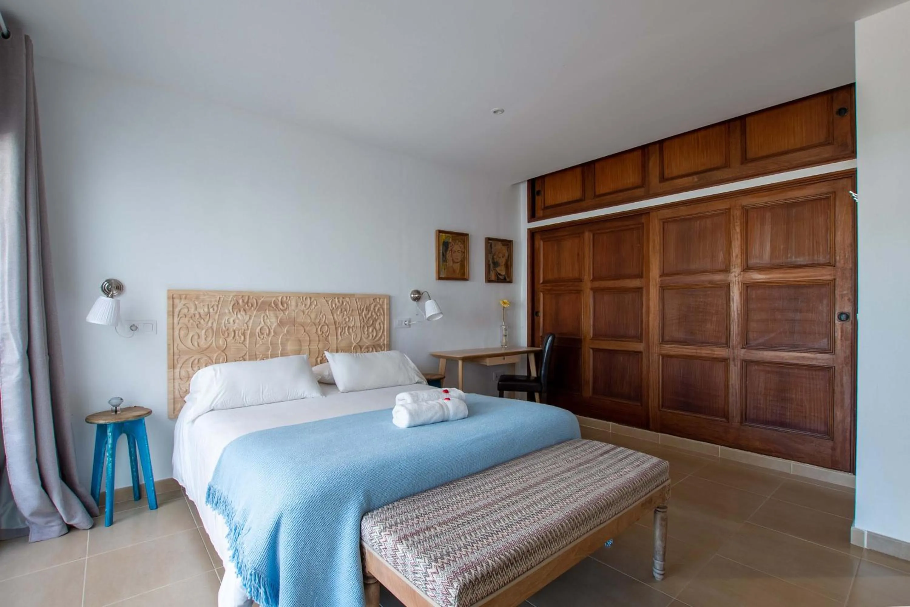 Bed in Hélène Holidays - Hotel Boutique