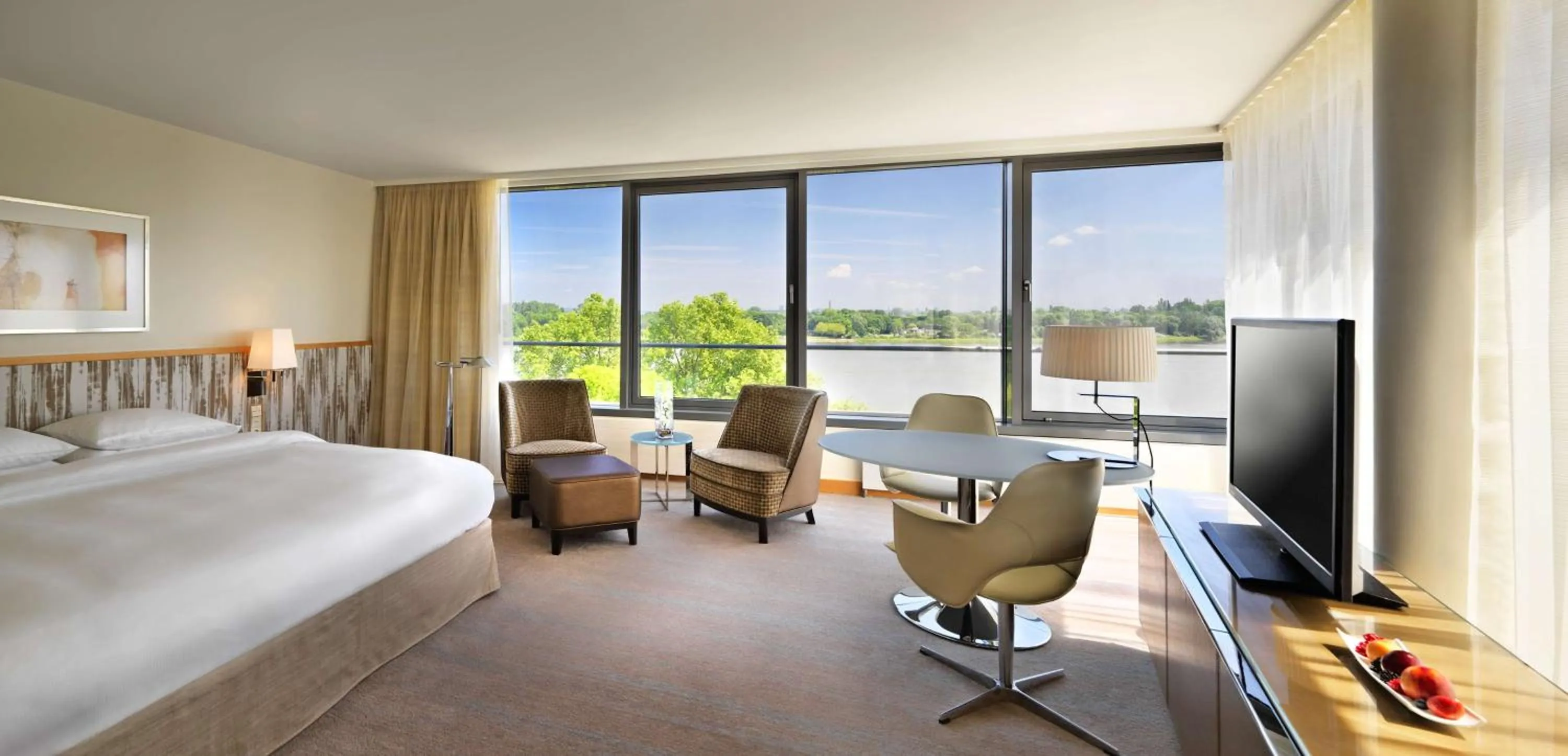 Bedroom, Bed in Hyatt Regency Mainz