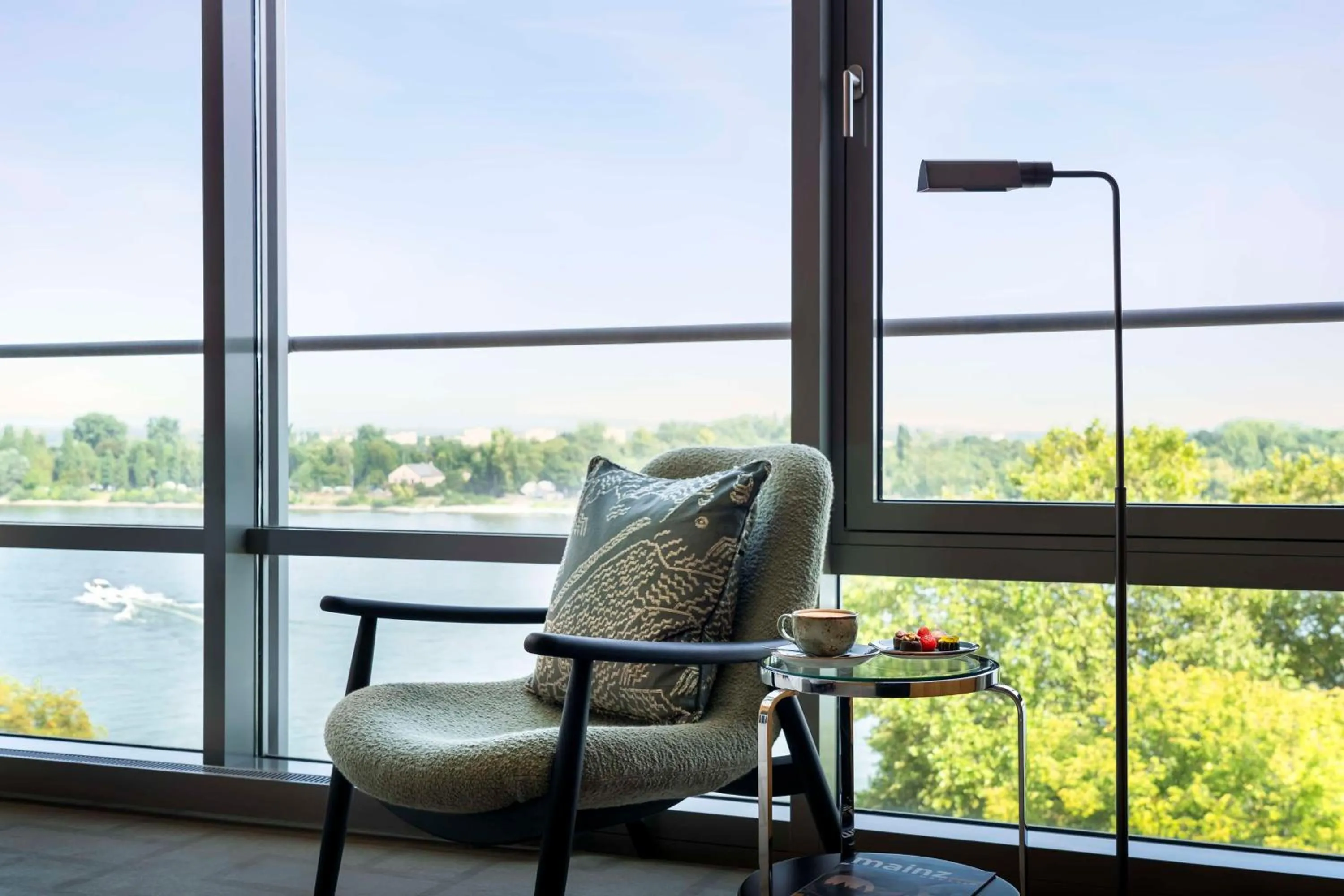 Restaurant/places to eat in Hyatt Regency Mainz