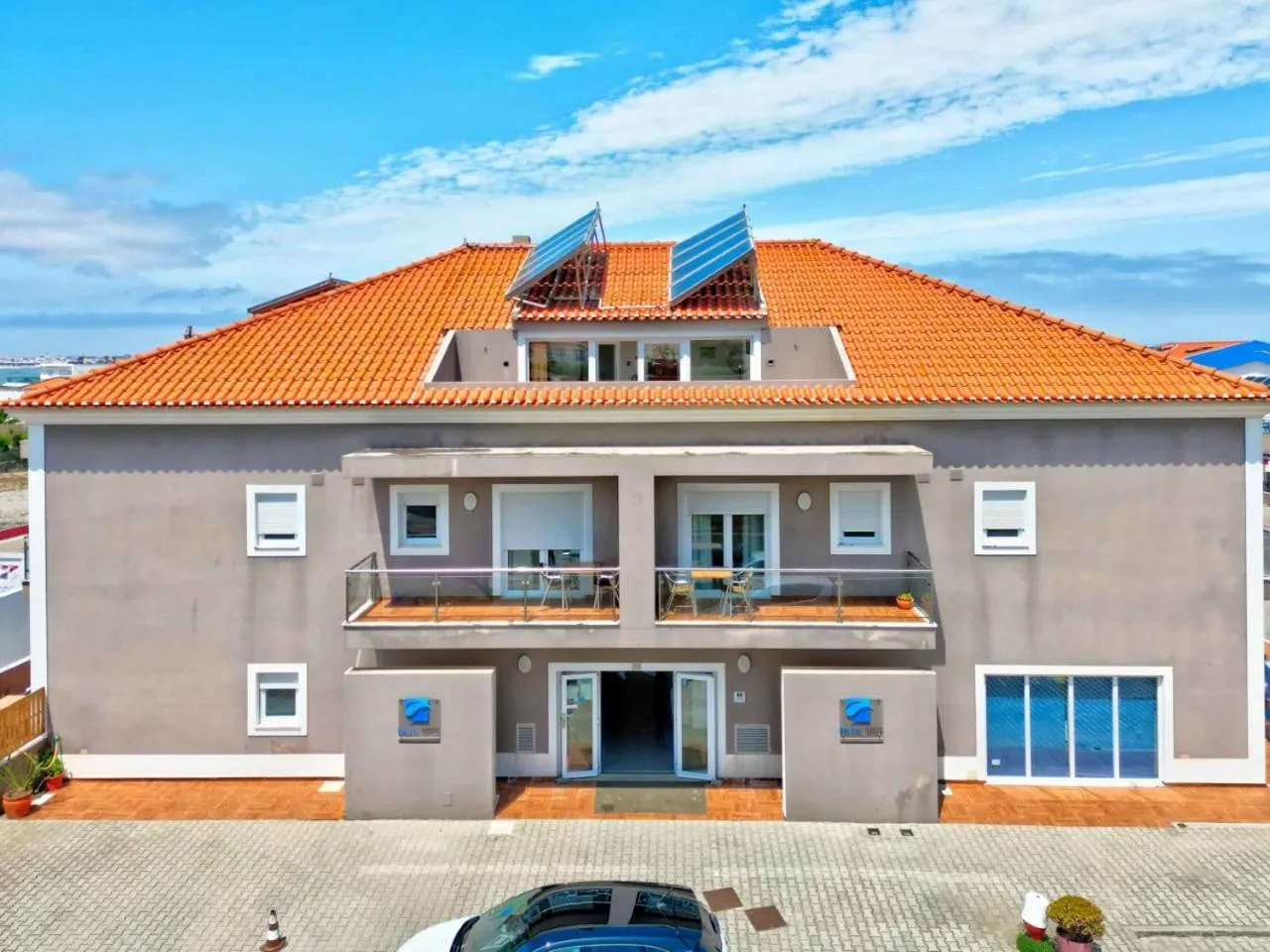 Property building in Hotel Baleal Spot