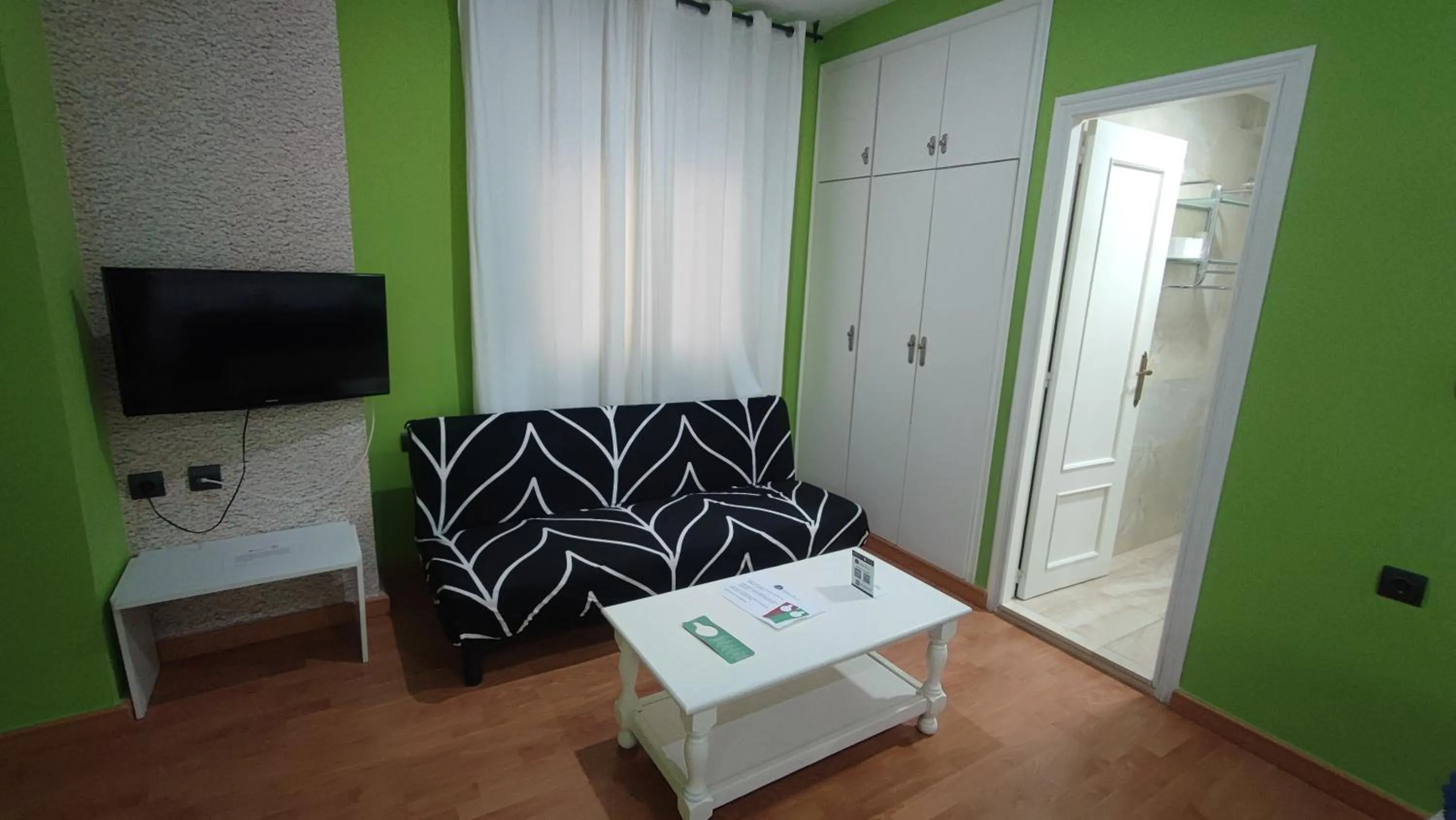 TV and multimedia, Bed in Hotel Aro'S