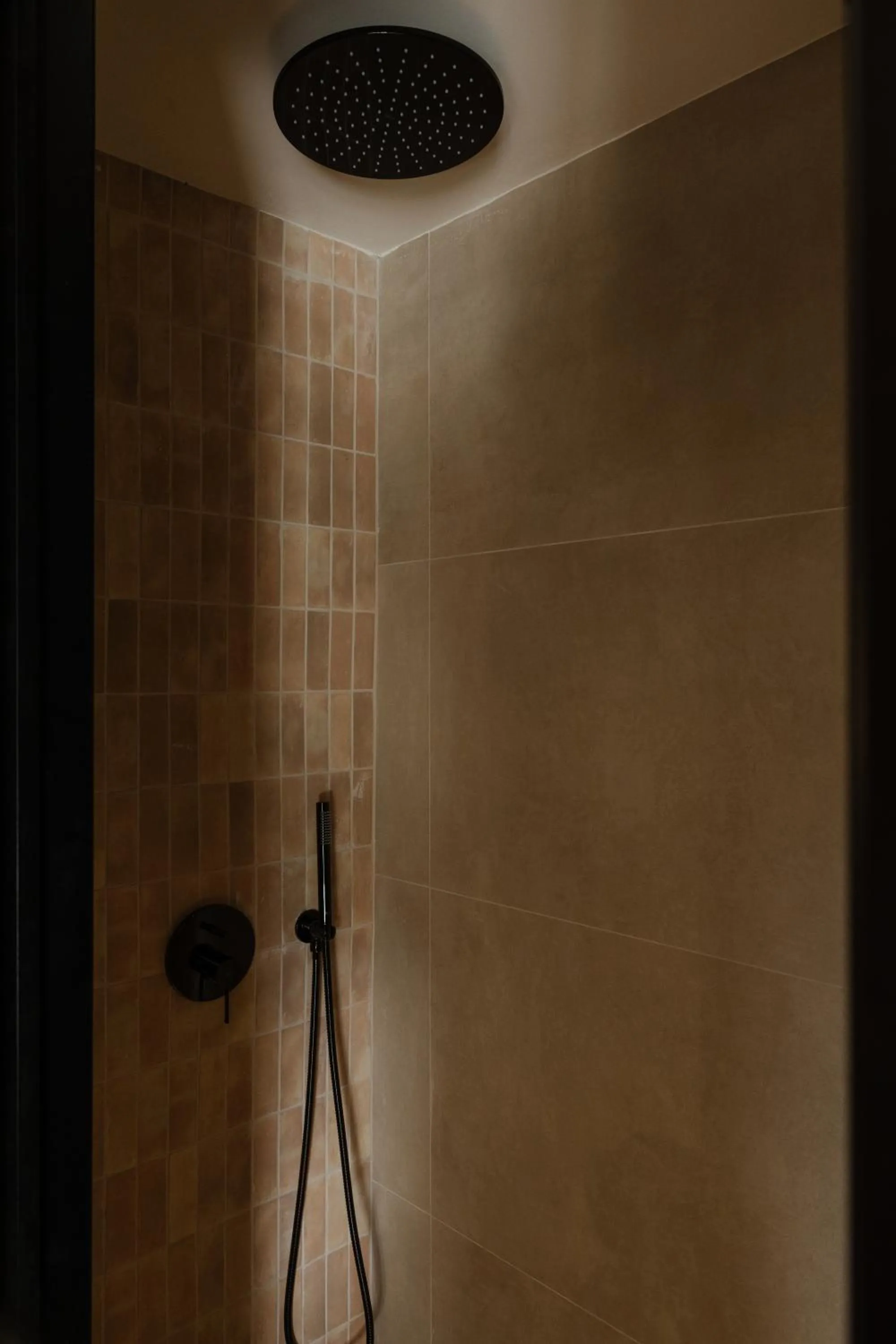 Shower in Momi Slow Living Hotel