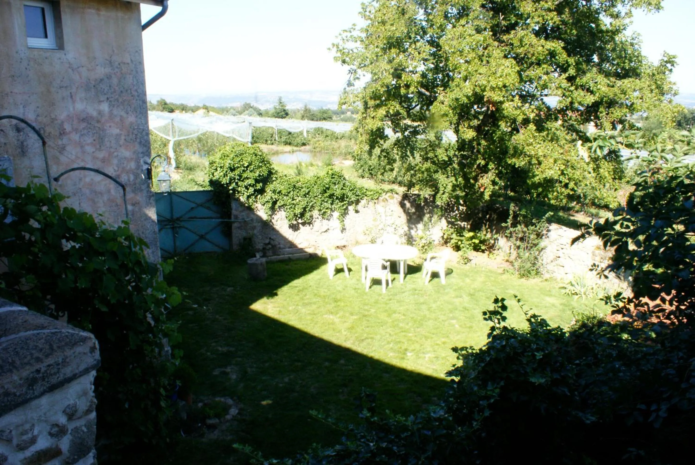 Property building in Le Grand Noë