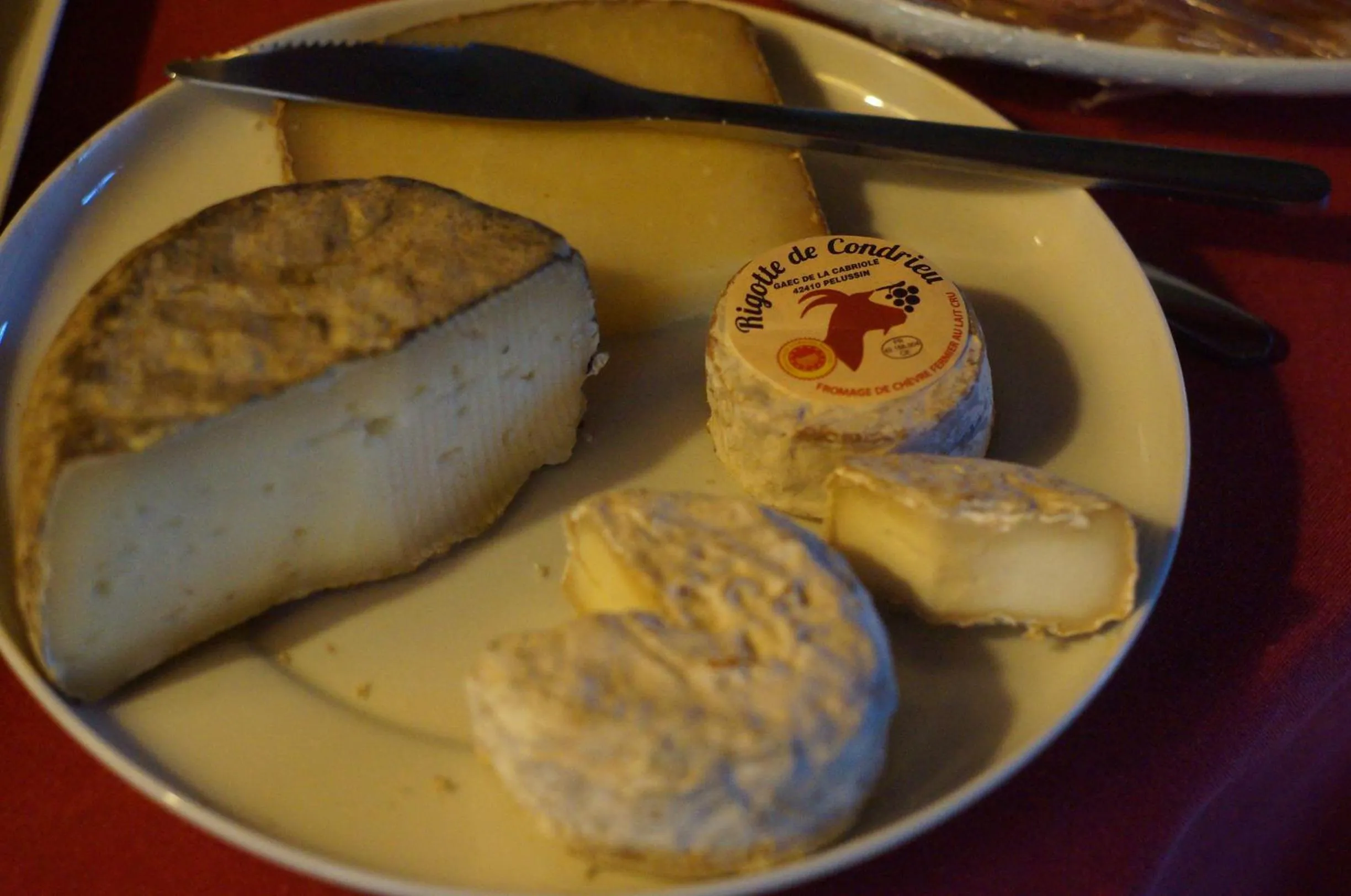 Property building in Le Grand Noë