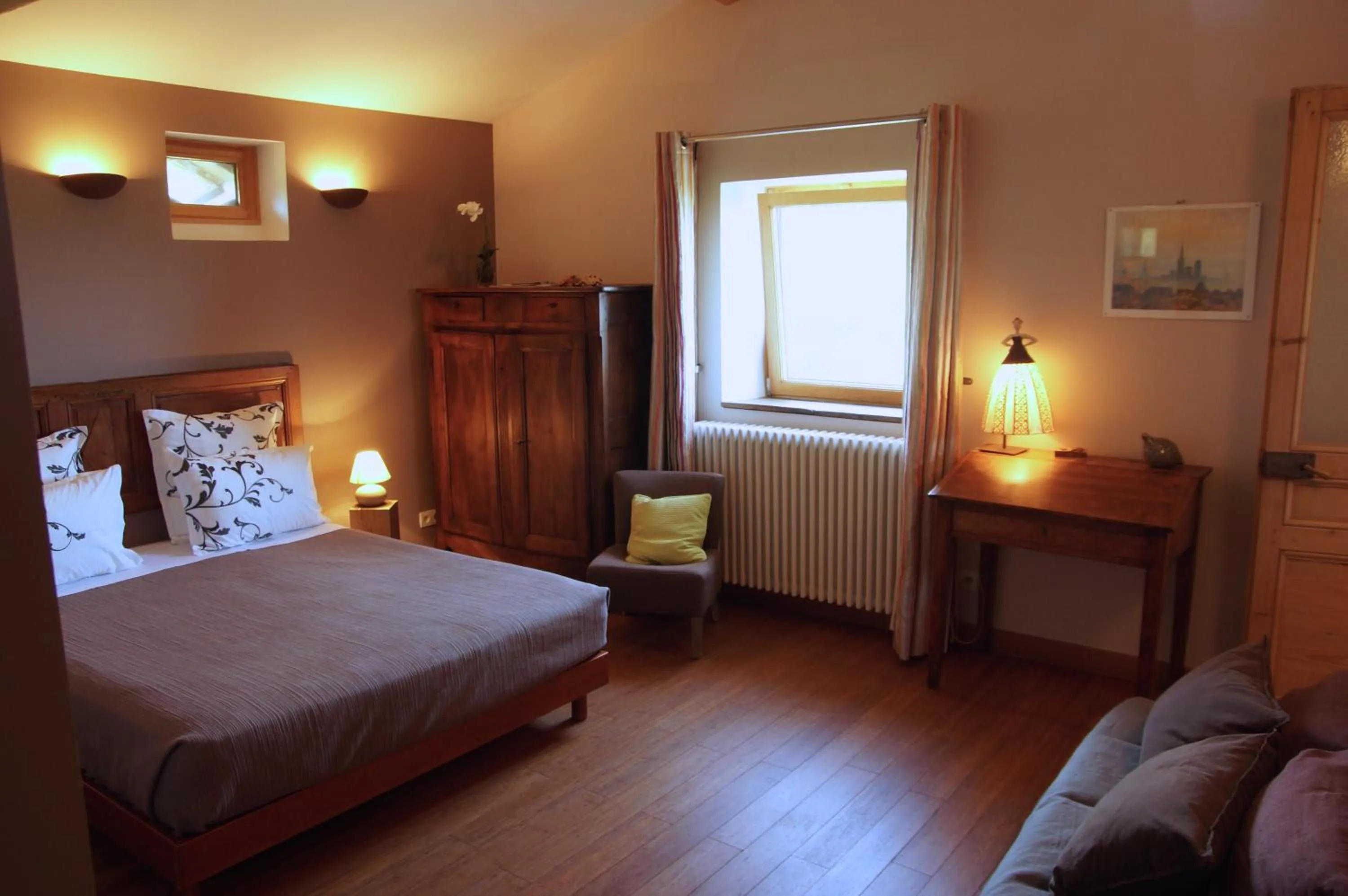 Photo of the whole room, Bed in Le Grand Noë