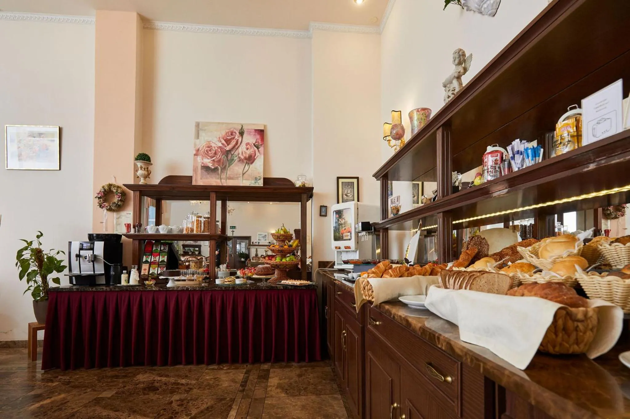 Buffet breakfast in Hotel San Marco