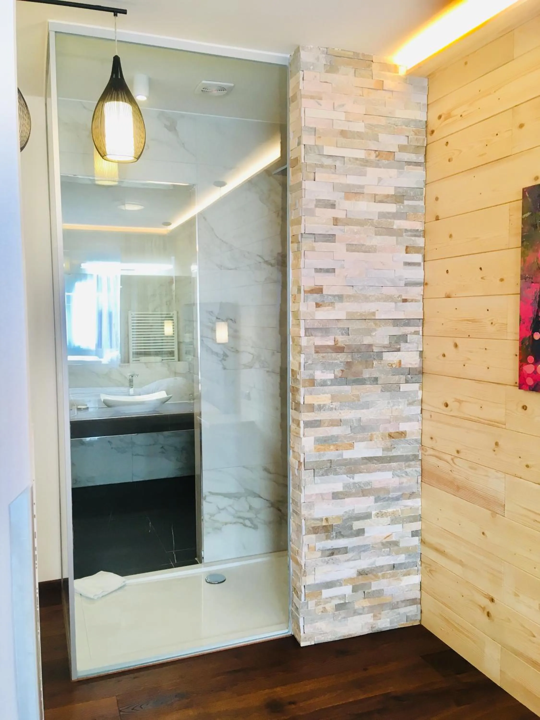 Shower in Hotel San Marco