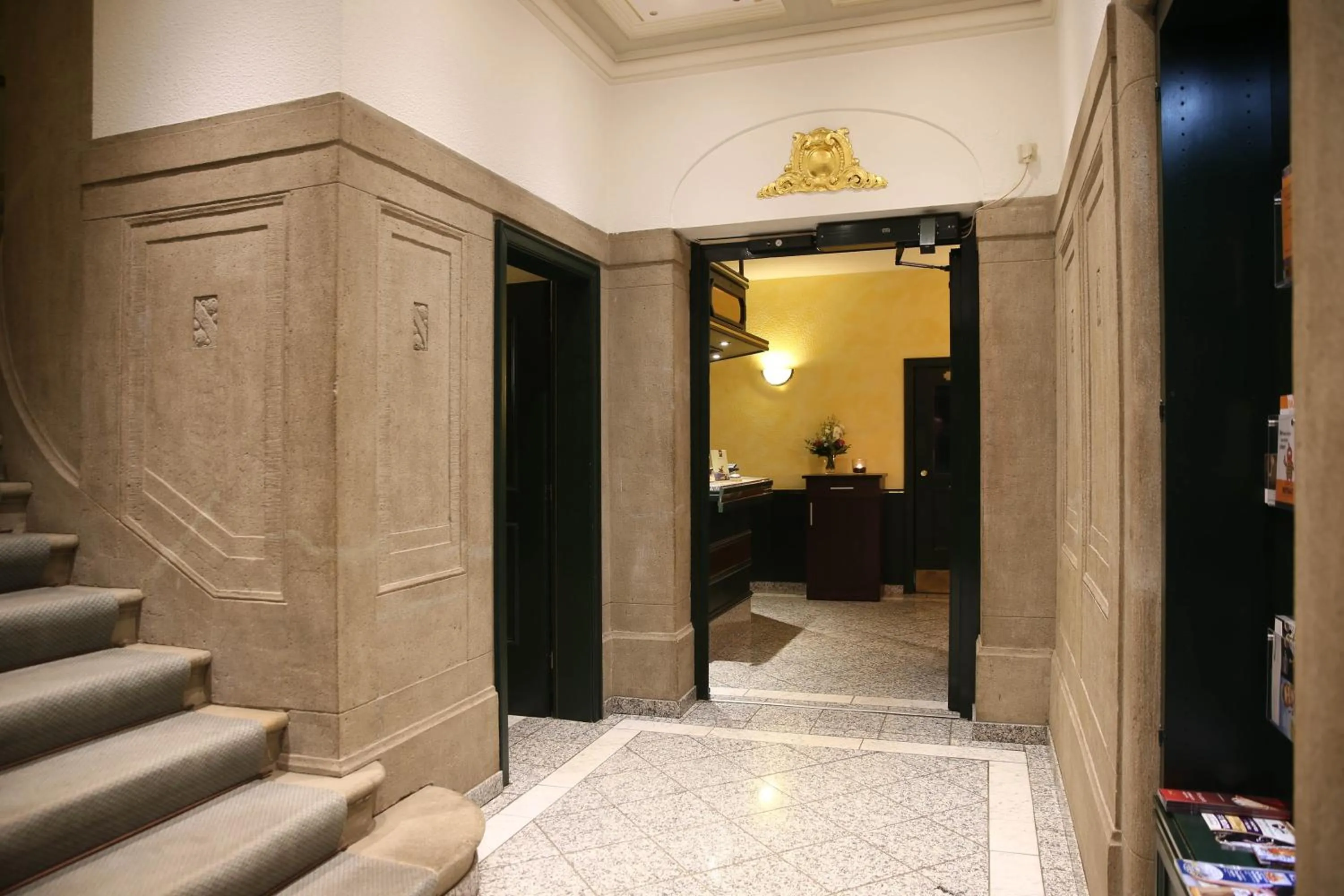 Lobby or reception in Parkhotel Plauen