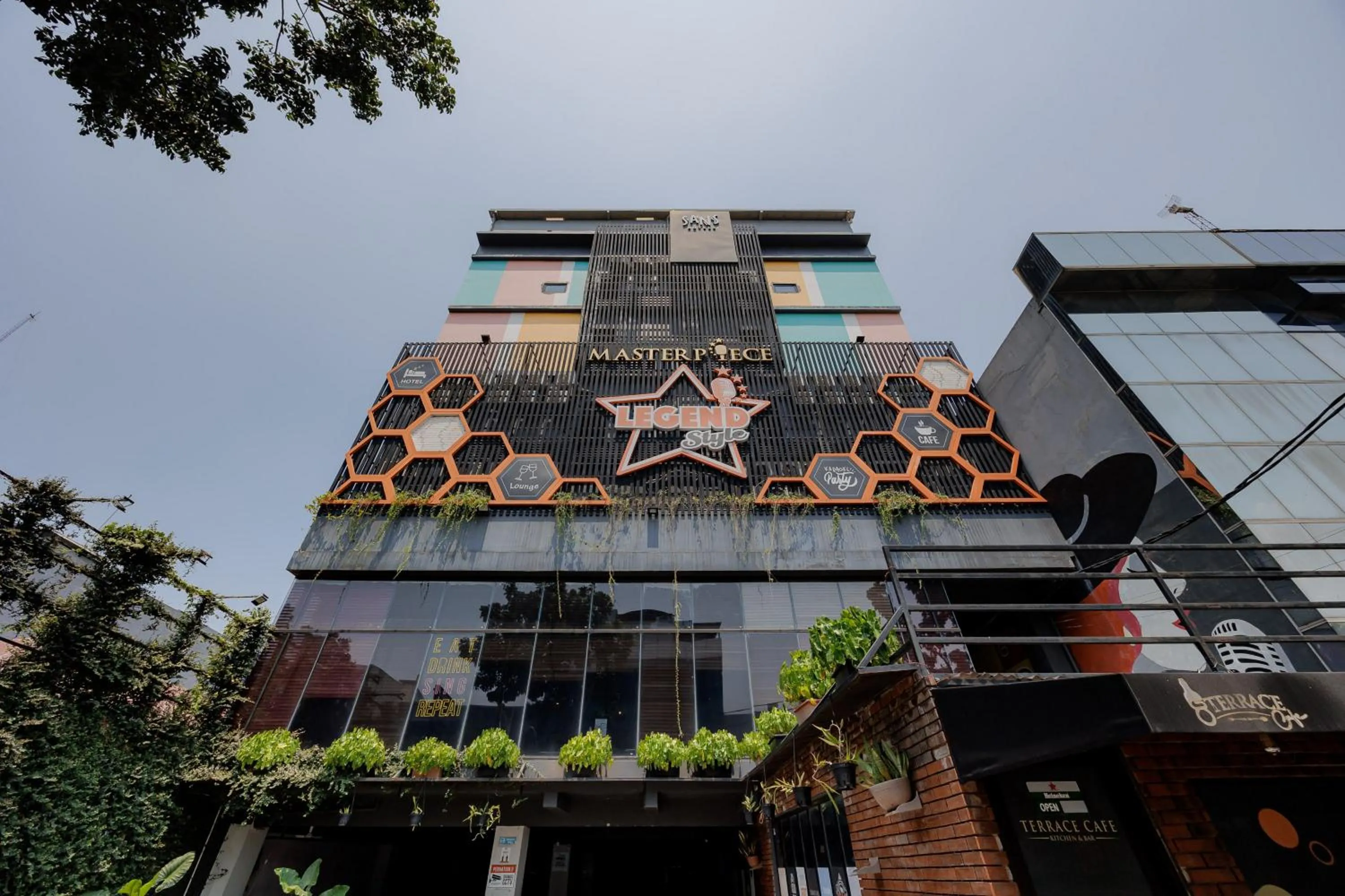 Facade/entrance in Sans Hotel Roxy Jakarta