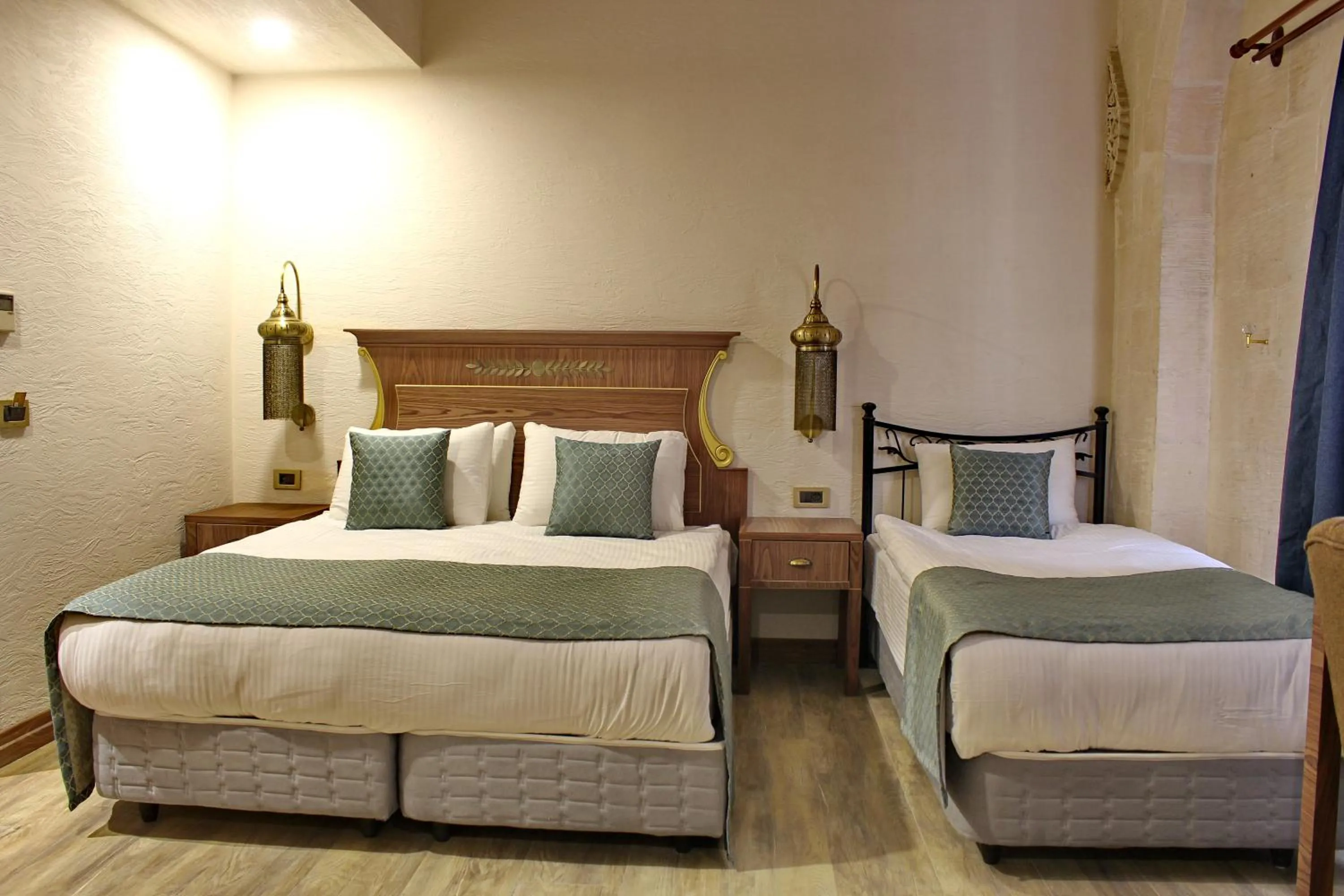 Bed in HH Babil Konağı