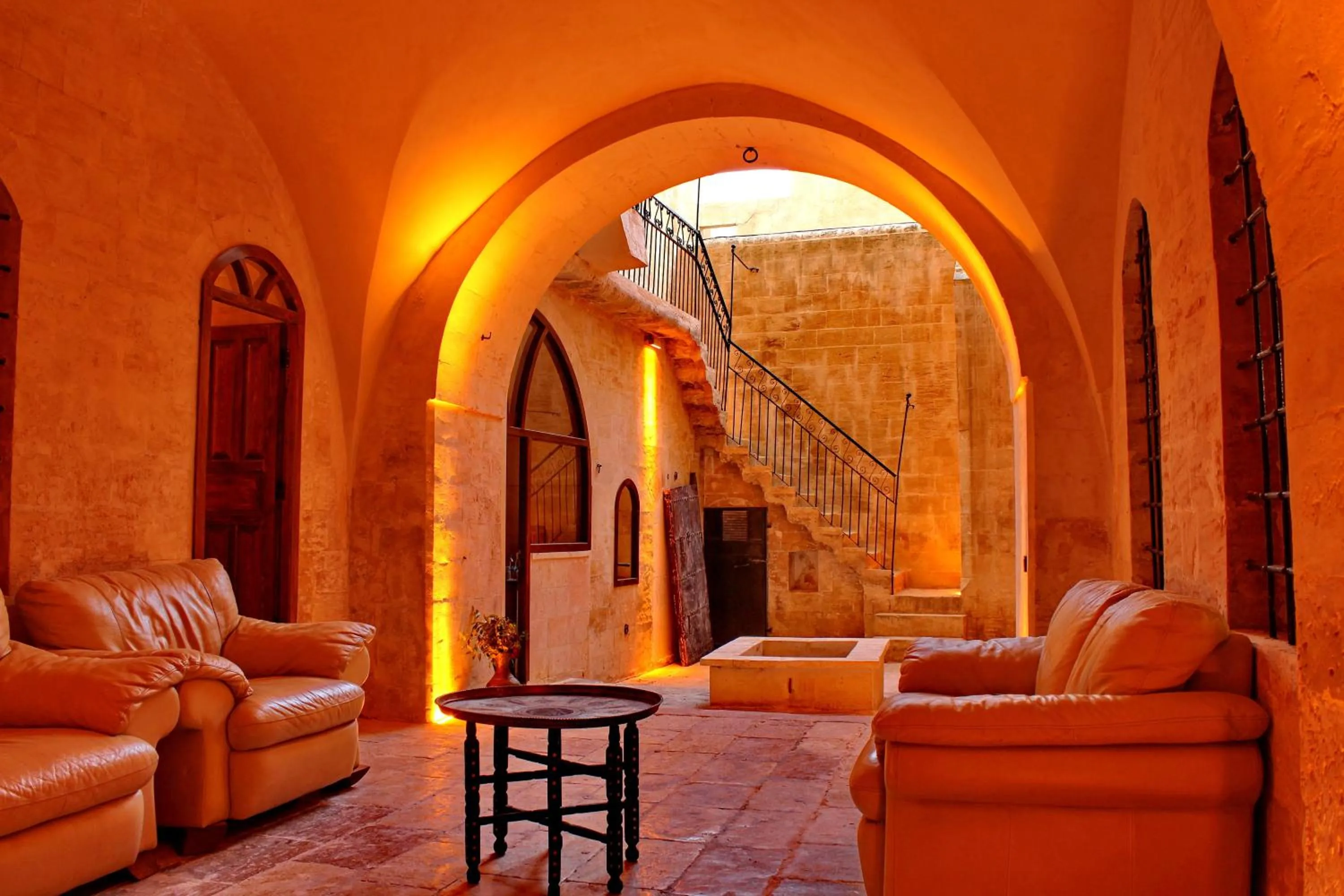 Seating area in HH Babil Konağı
