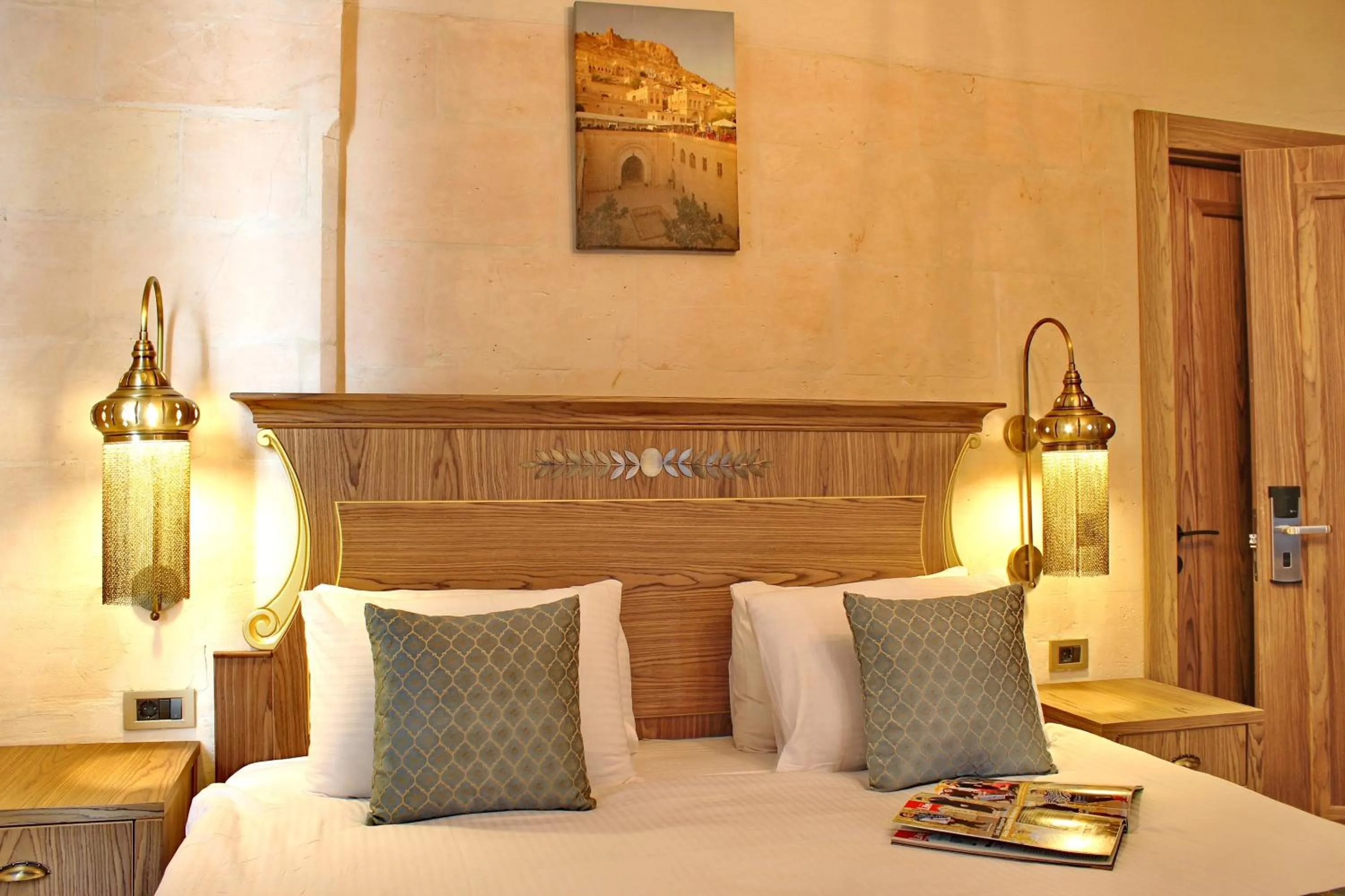 Bed in HH Babil Konağı