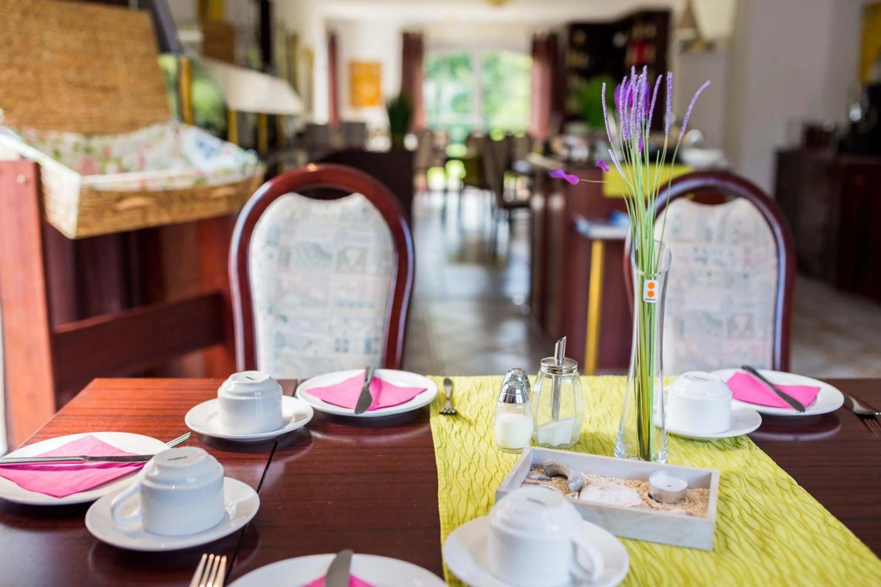 Restaurant/places to eat in ArtHotel mare