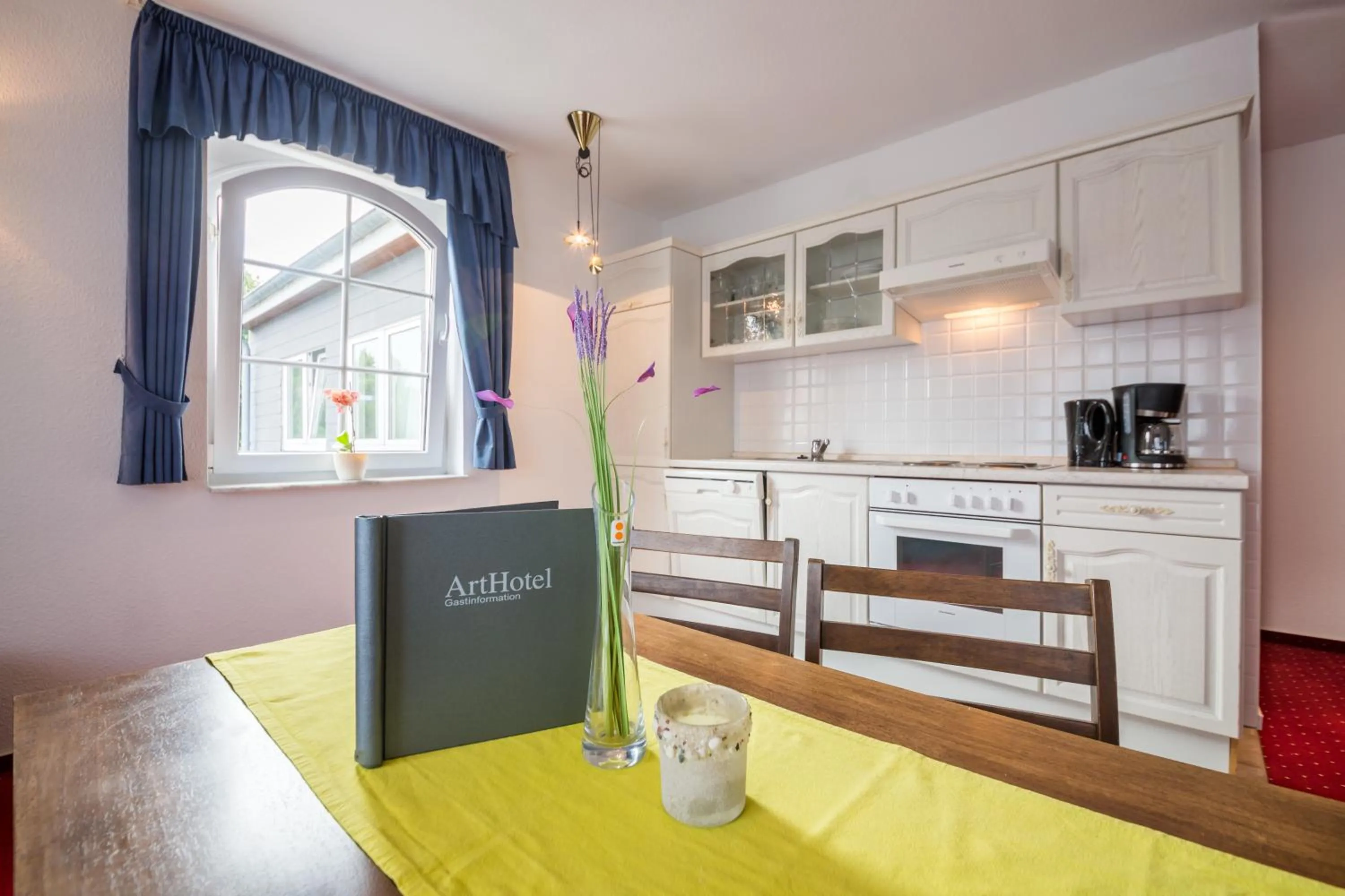 Kitchen or kitchenette in ArtHotel mare