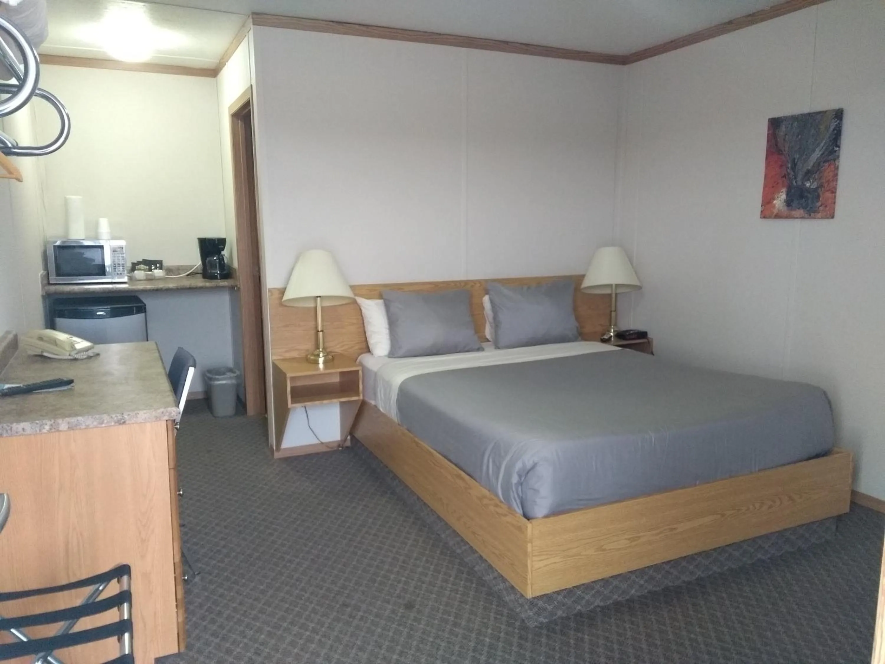 Bed in Sundown Motel