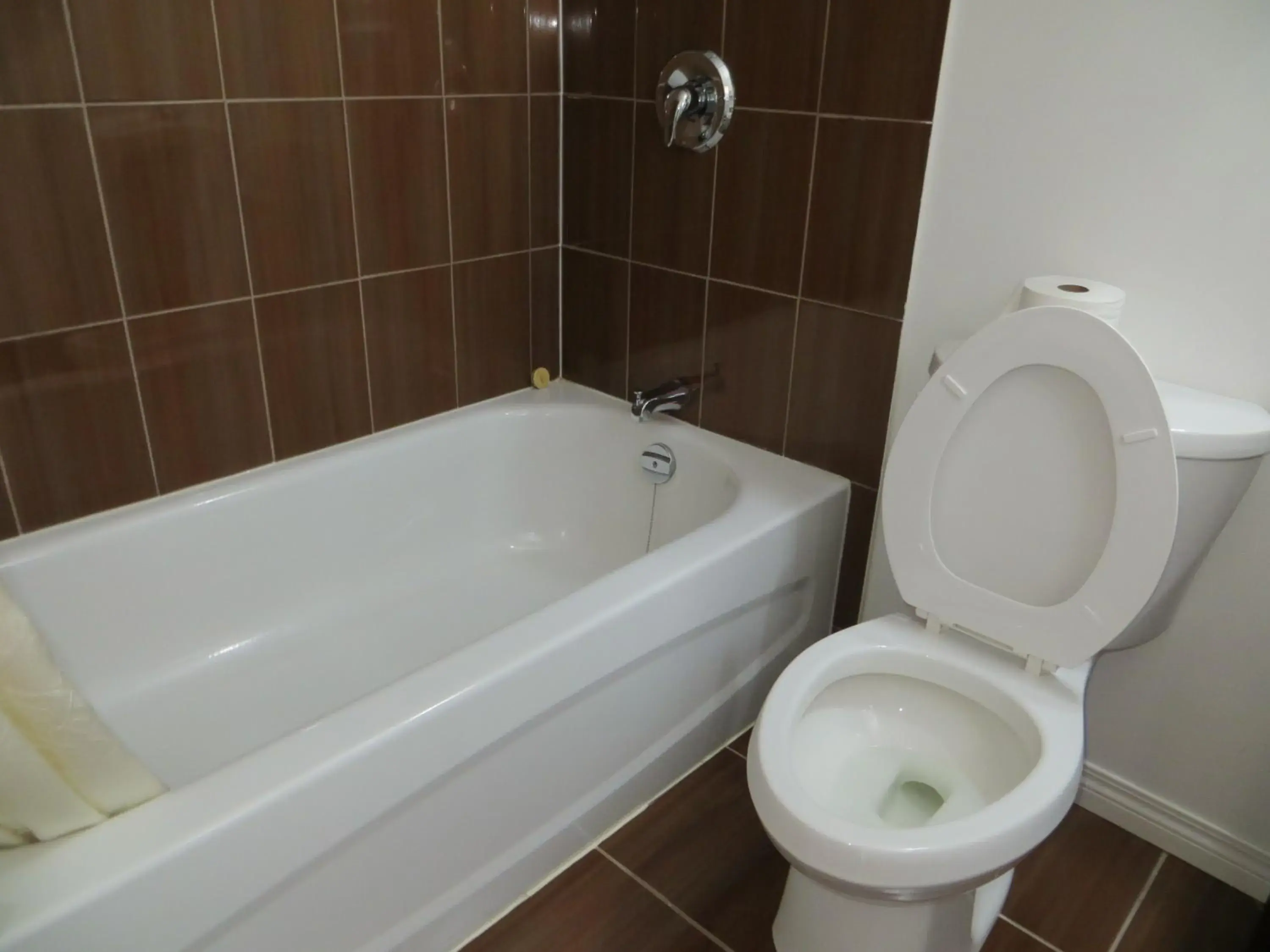 Queen Room with Two Queen Beds in Sundown Motel Queen Room with Two Queen Beds in Sundown Motel