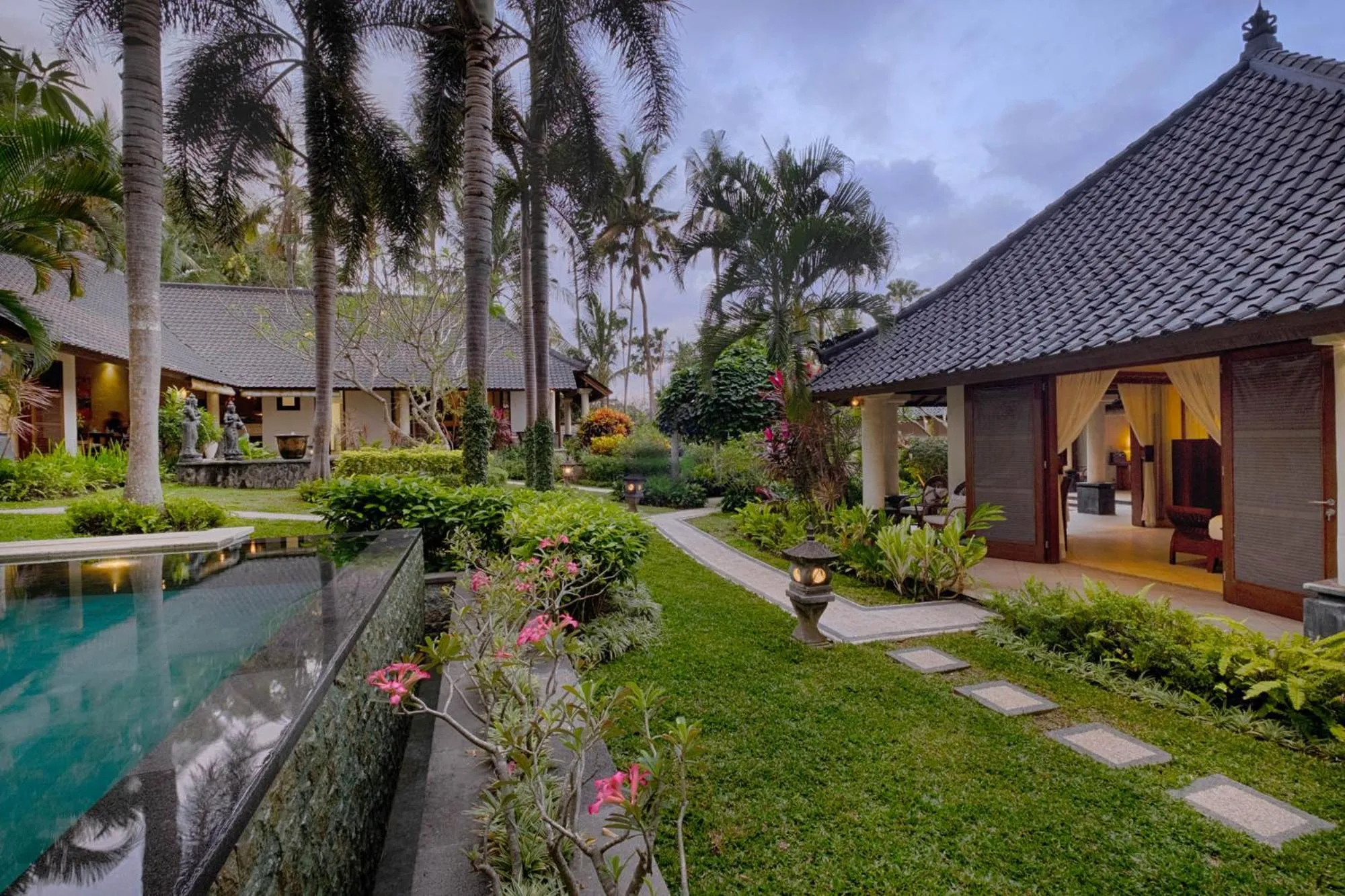 Property building in Kutus Kutus Estuary Saba Beach