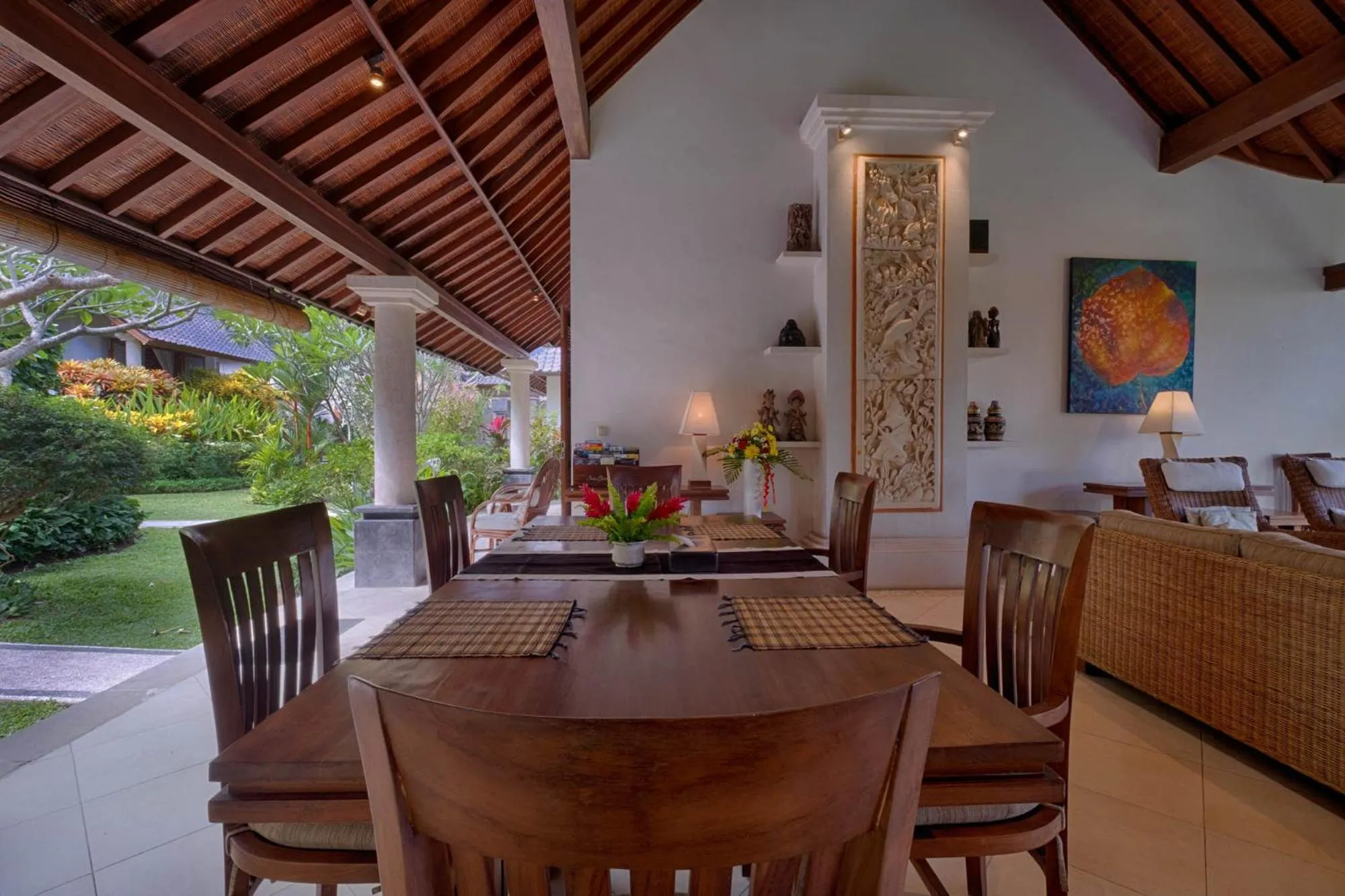 Dining area in Kutus Kutus Estuary Saba Beach