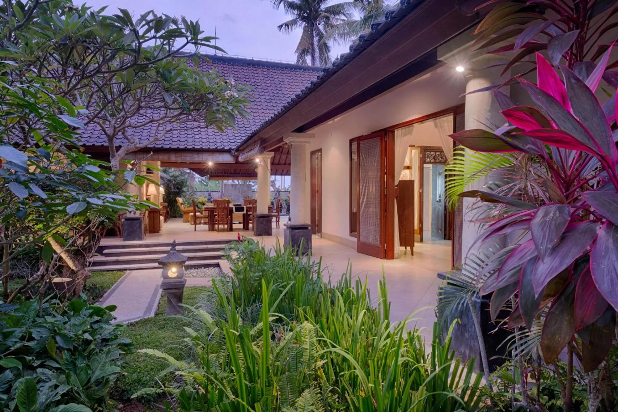 Property building in Kutus Kutus Estuary Saba Beach