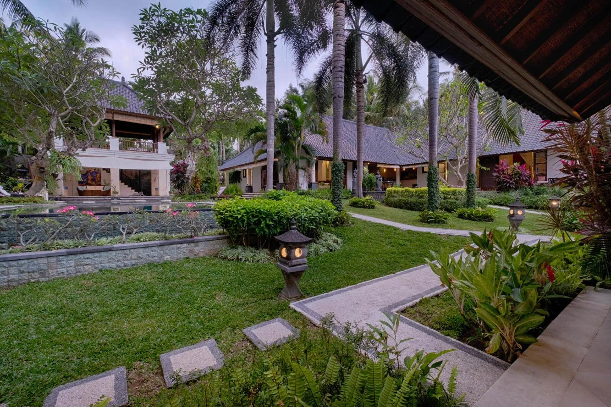 Property building in Kutus Kutus Estuary Saba Beach