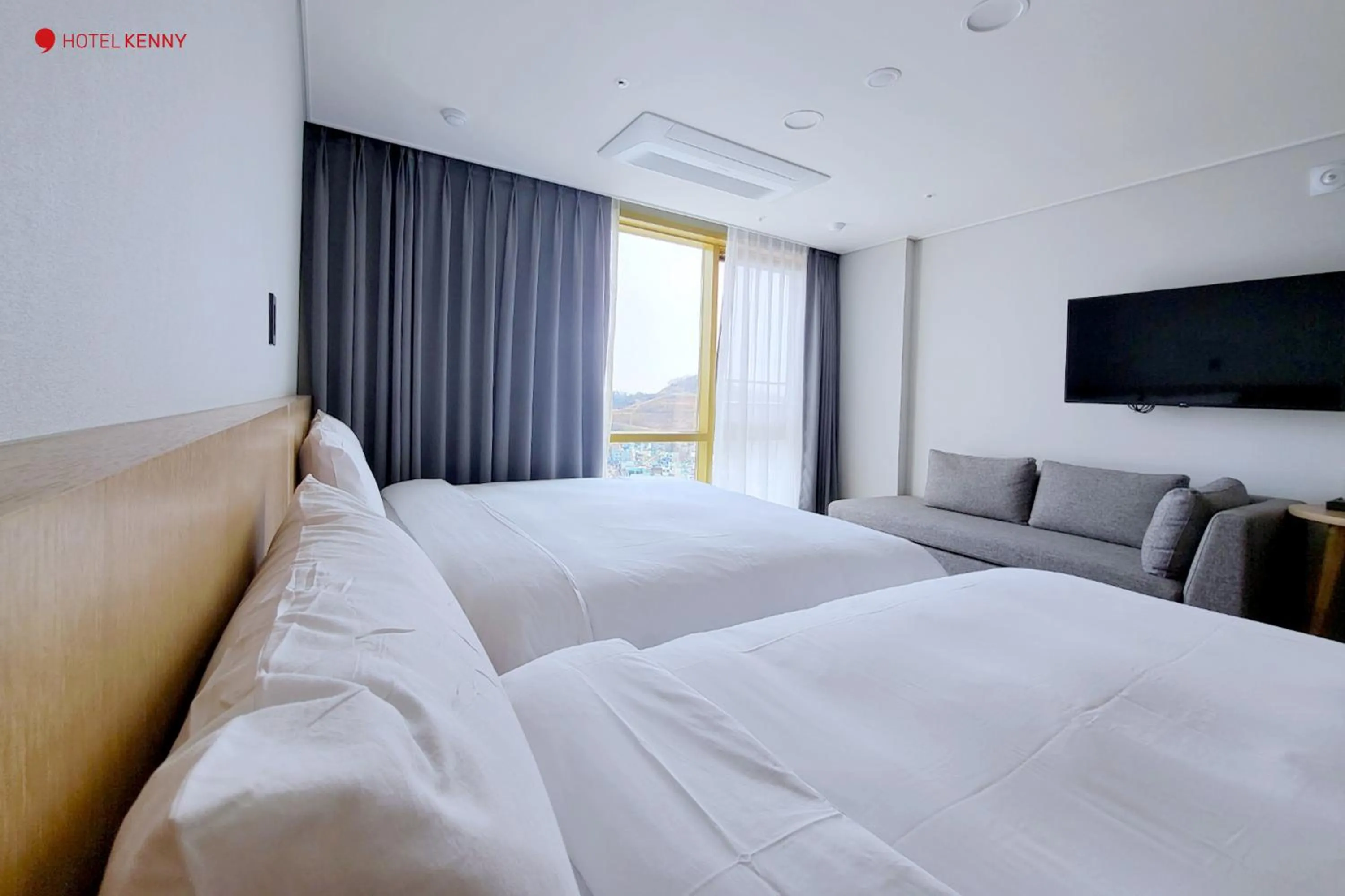 Bedroom, Bed in Hotel Kenny Yeosu