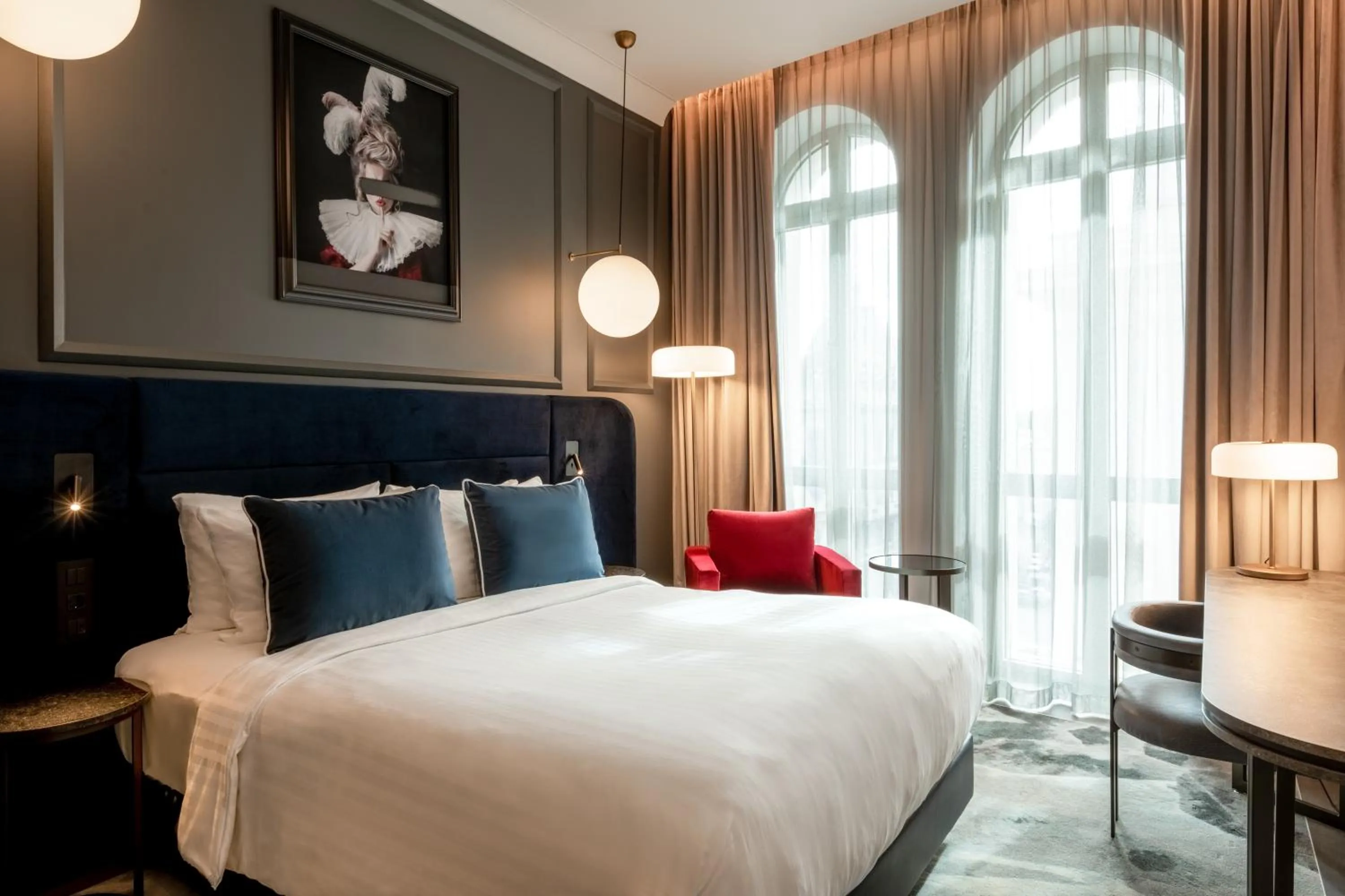 Bedroom, Bed in The Marmorosch Bucharest, Autograph Collection