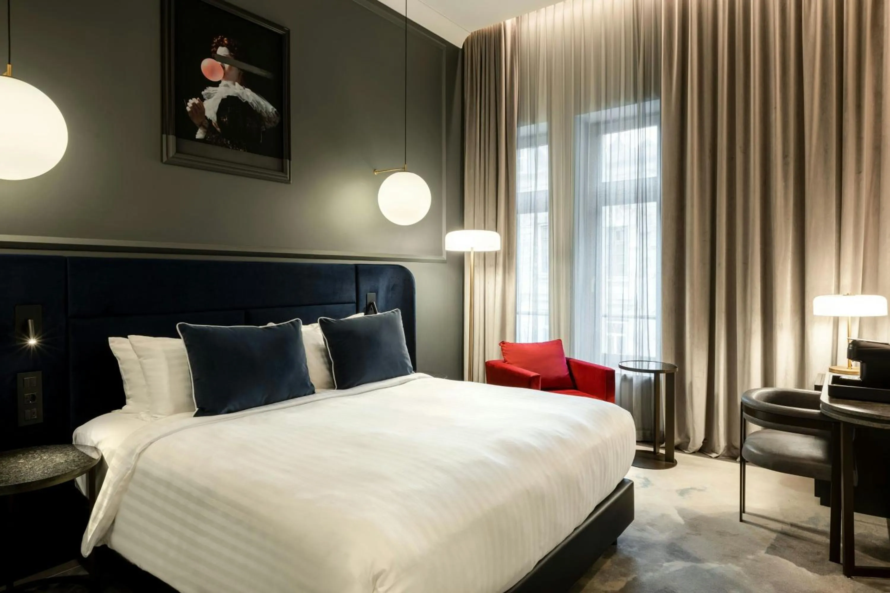 Photo of the whole room, Bed in The Marmorosch Bucharest, Autograph Collection