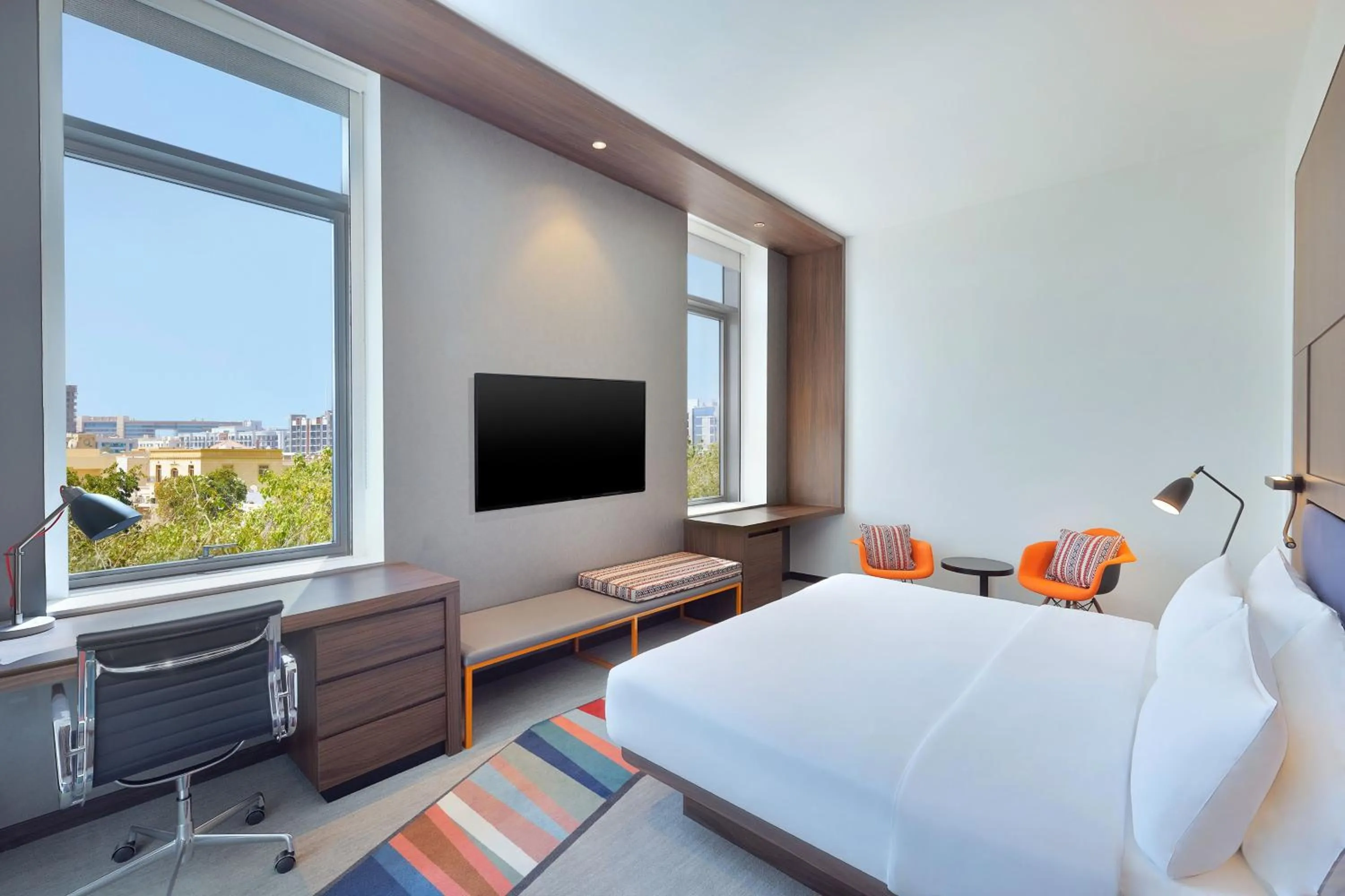 Photo of the whole room, Bed in Aloft Al Mina, Dubai Jumeirah