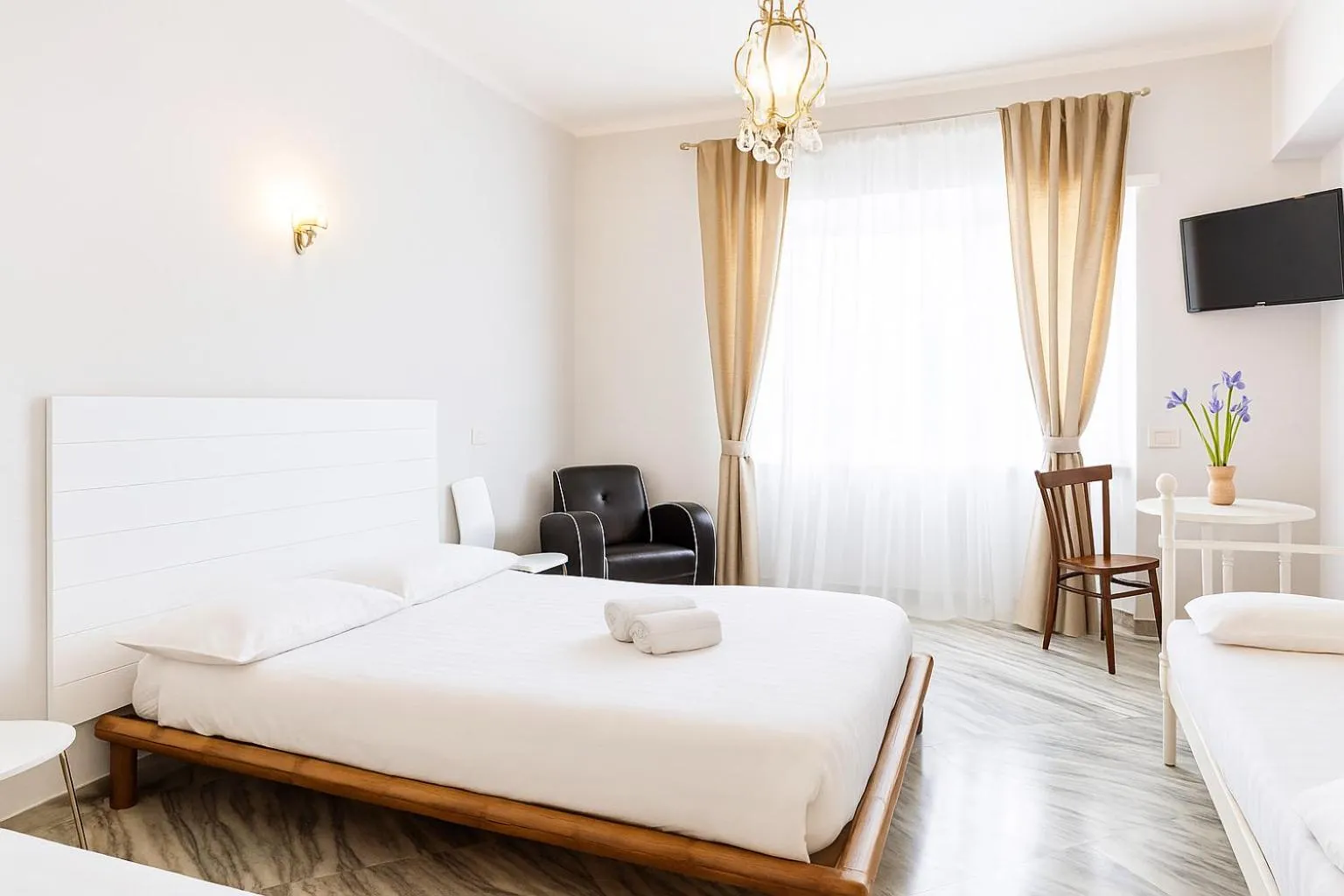 Bed in Roma Talenti Breme B&B