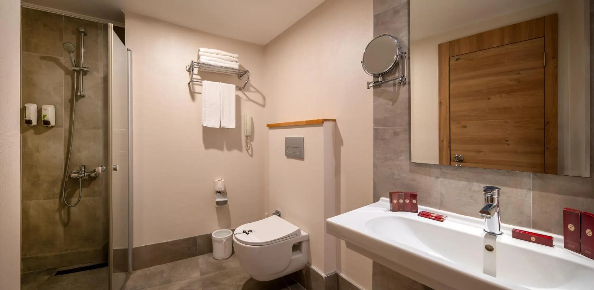 Royal Garden Beach Hotel