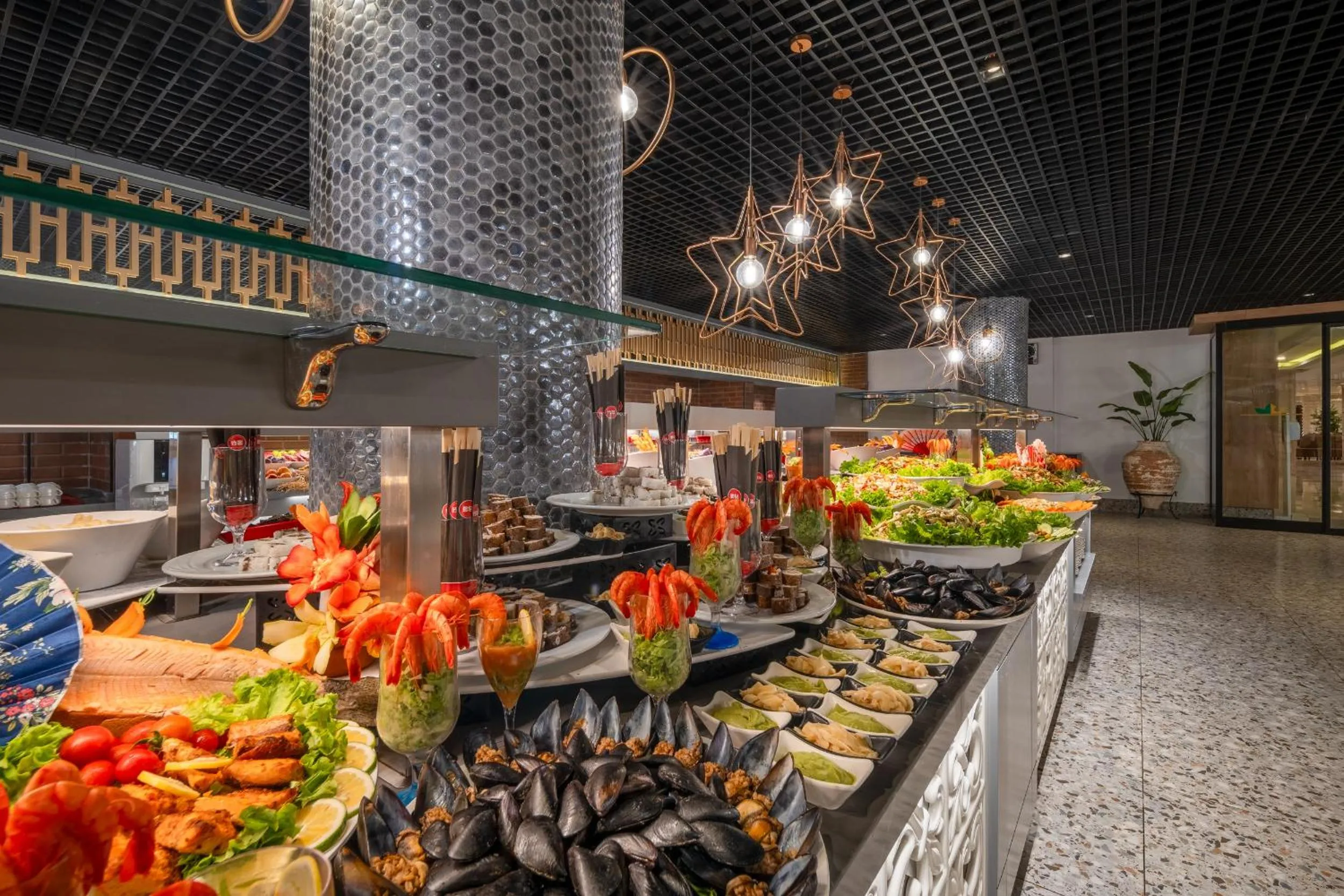 Royal Garden Beach Hotel