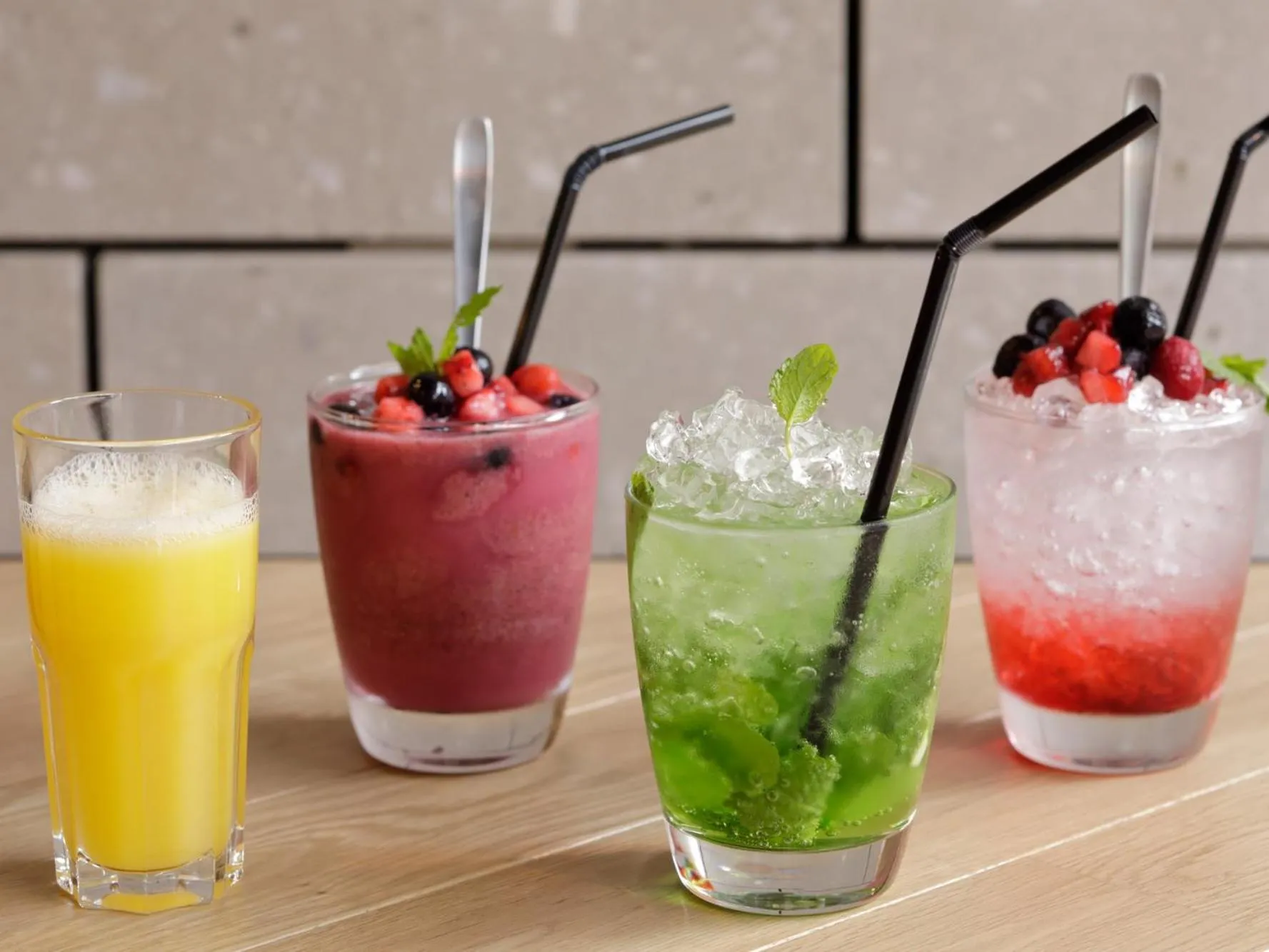 Drinks in LAMP LIGHT BOOKS HOTEL sapporo