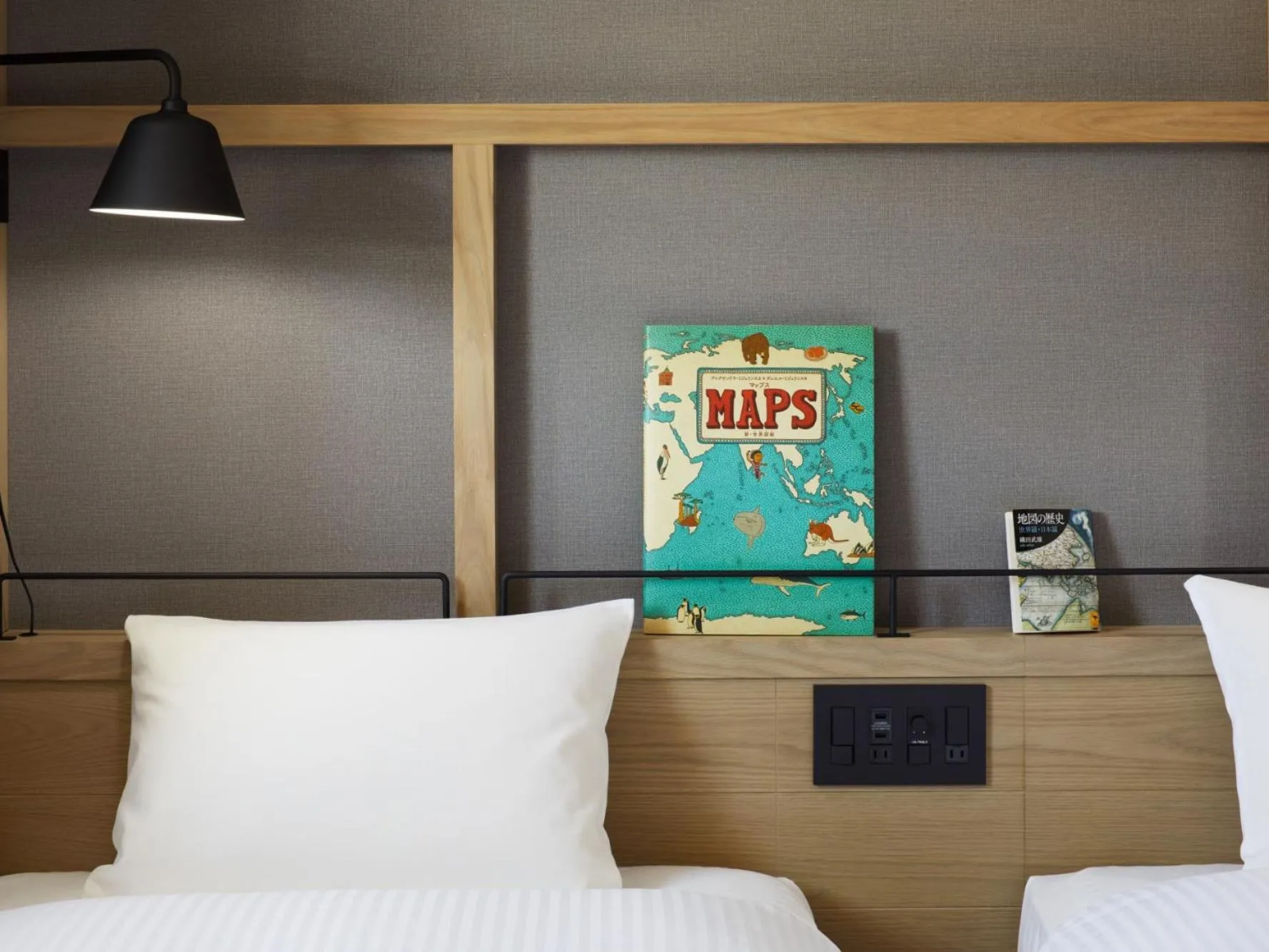 Decorative detail, Bed in LAMP LIGHT BOOKS HOTEL sapporo