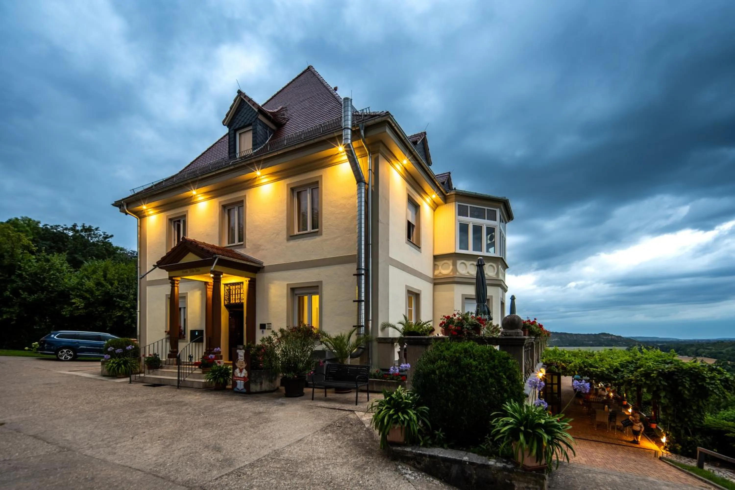 Property building in Flair Hotel Villa Ilske