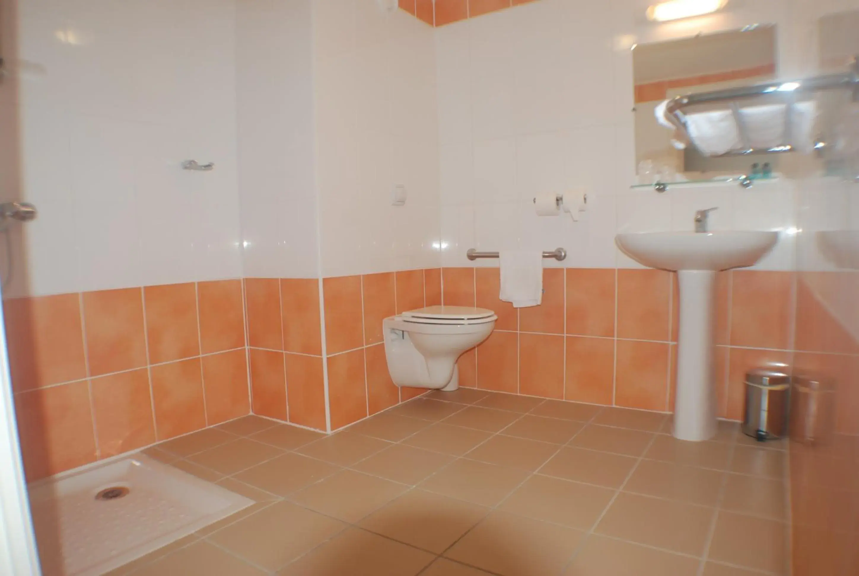 Twin Room in Centre International de Sejour Twin Room in Centre International de Sejour