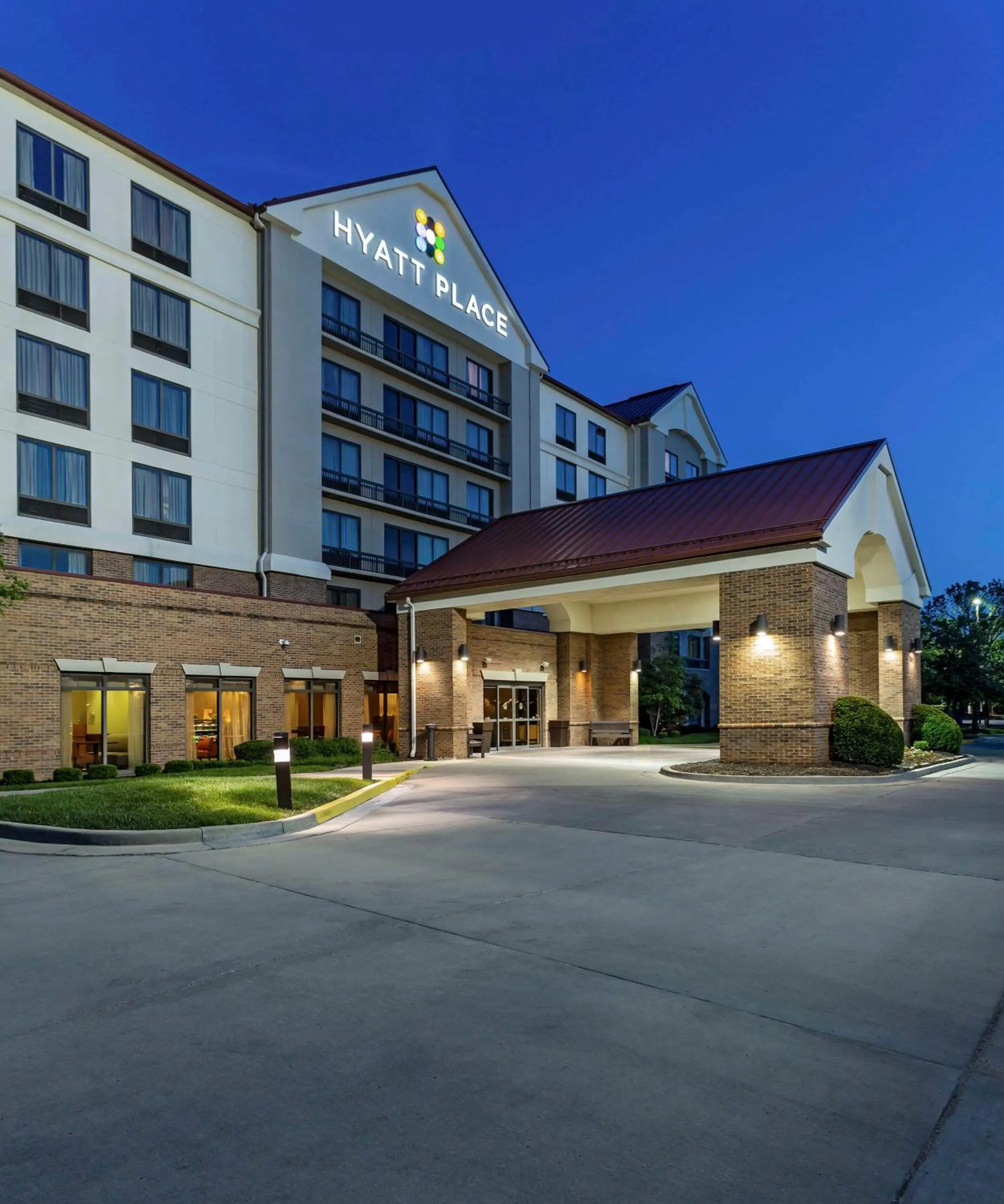 Property building in Hyatt Place Kansas City/Overland Park/Convention Center