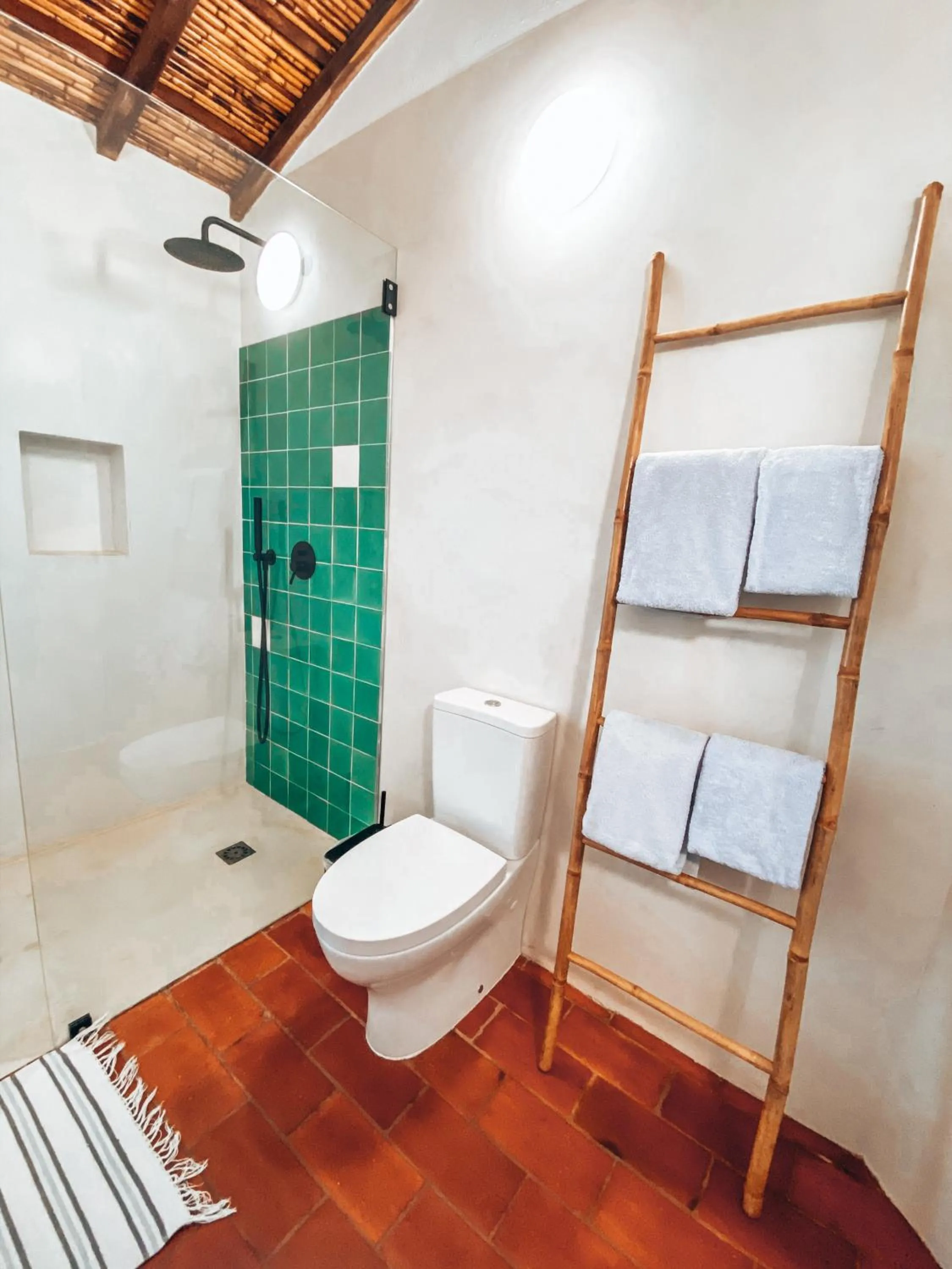 Shower in Monte Da Moita Nova