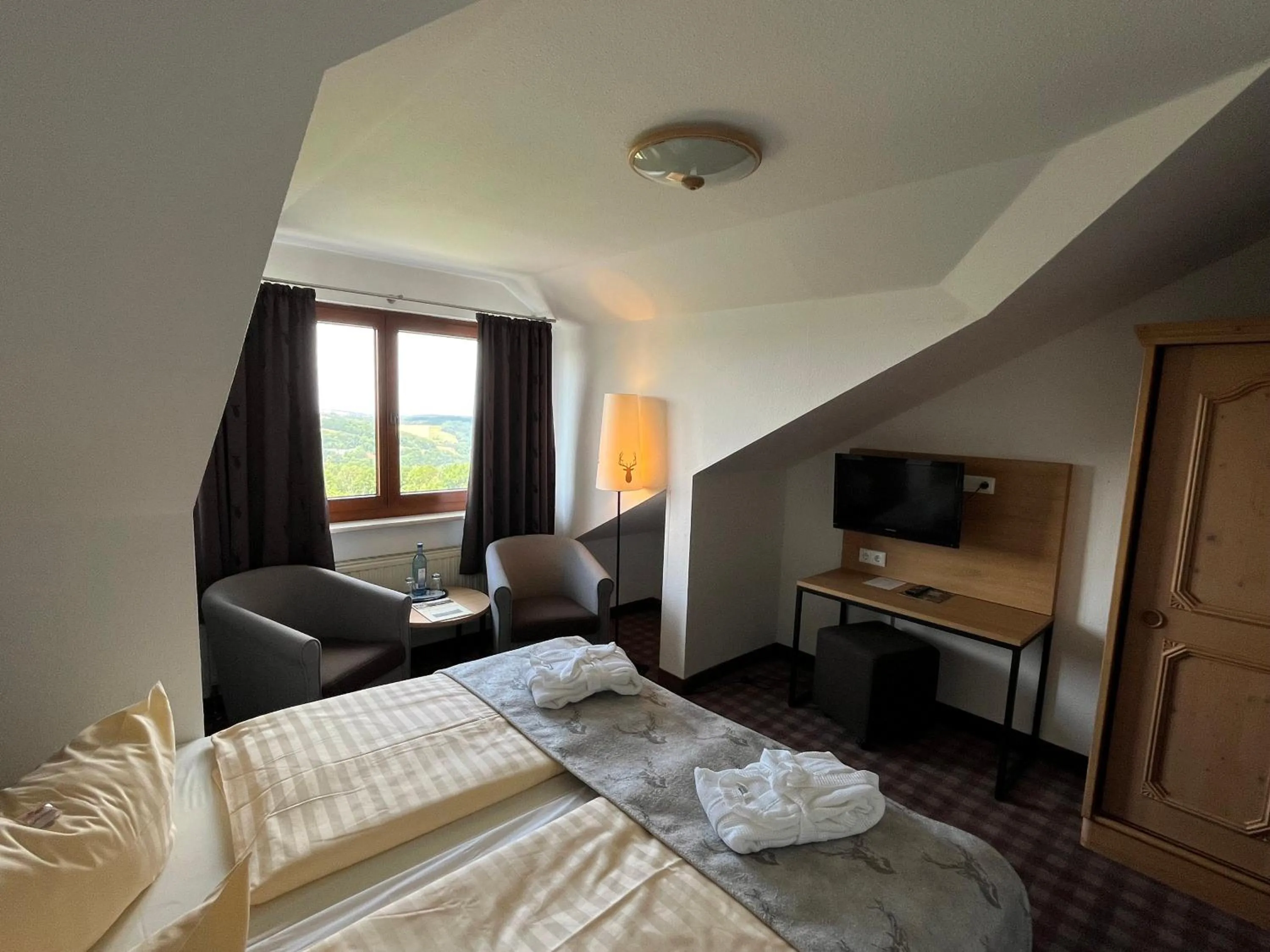 Living room, Bed in Augustusberg Hotel & Restaurant