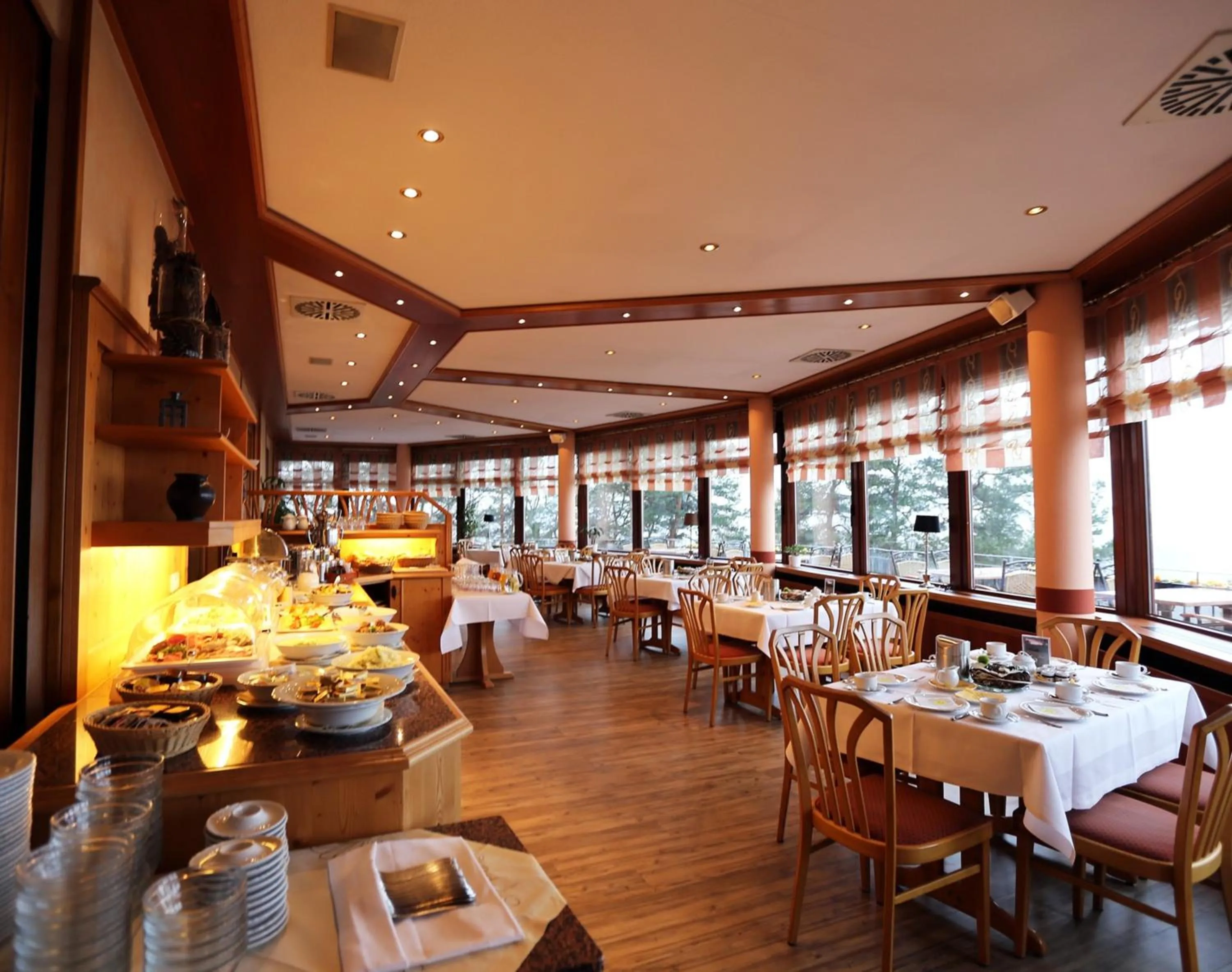 Restaurant/places to eat in Augustusberg Hotel & Restaurant