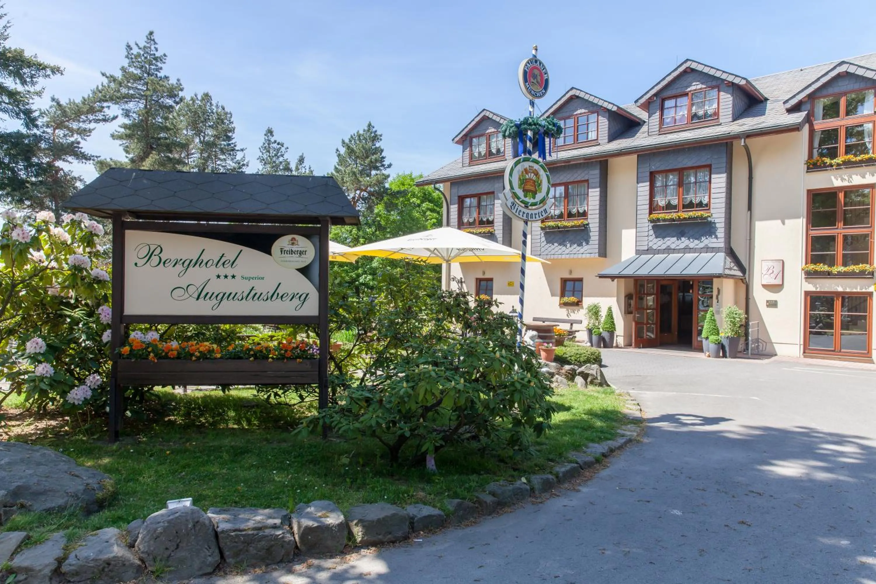 Facade/entrance in Augustusberg Hotel & Restaurant