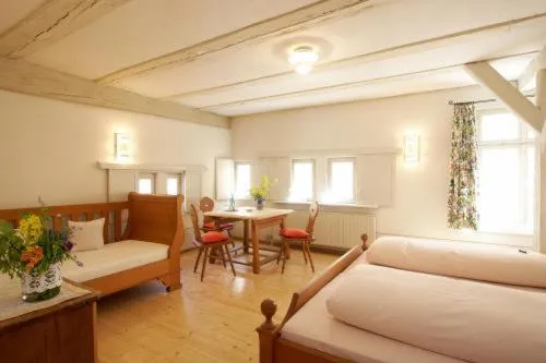 Bedroom, Bed in Hotel Weisses Ross