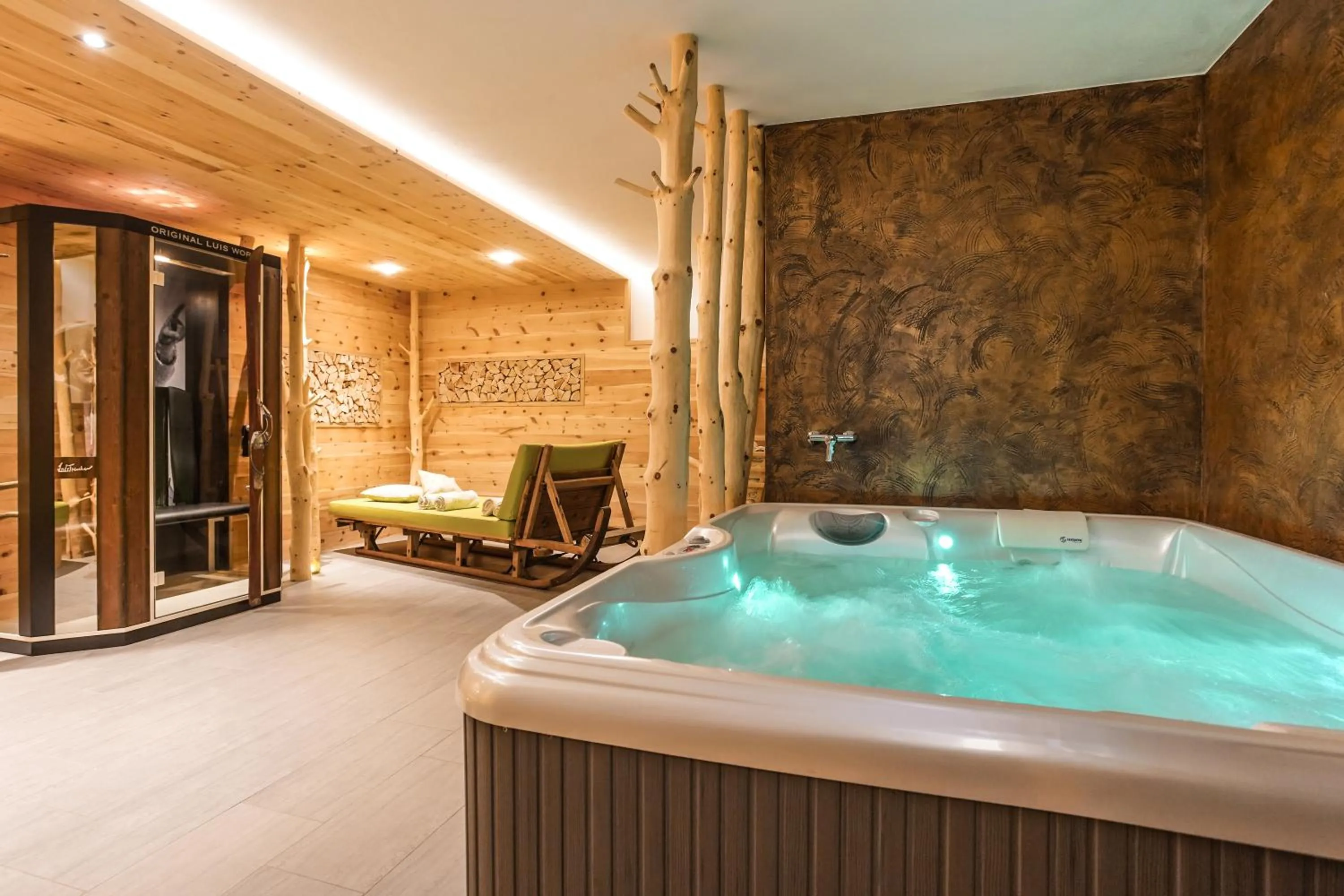 Hot Tub in Residence Bar Pizzeria Sylvanerhof