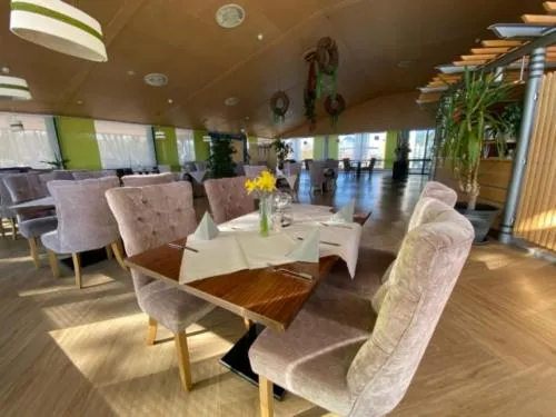 Restaurant/places to eat in Kurhotel Bad Rodach an der ThermeNatur