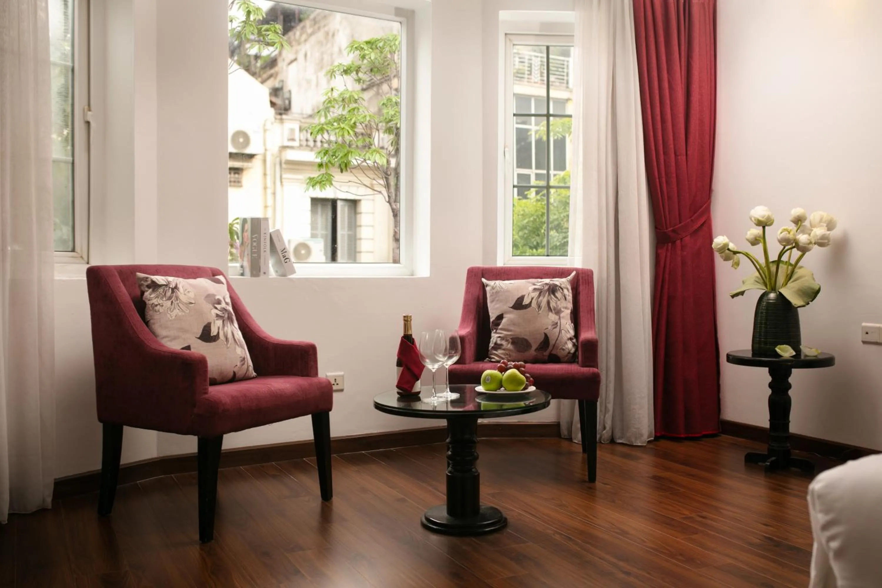 Living room in Hanoi Harmonia Hotel & Spa