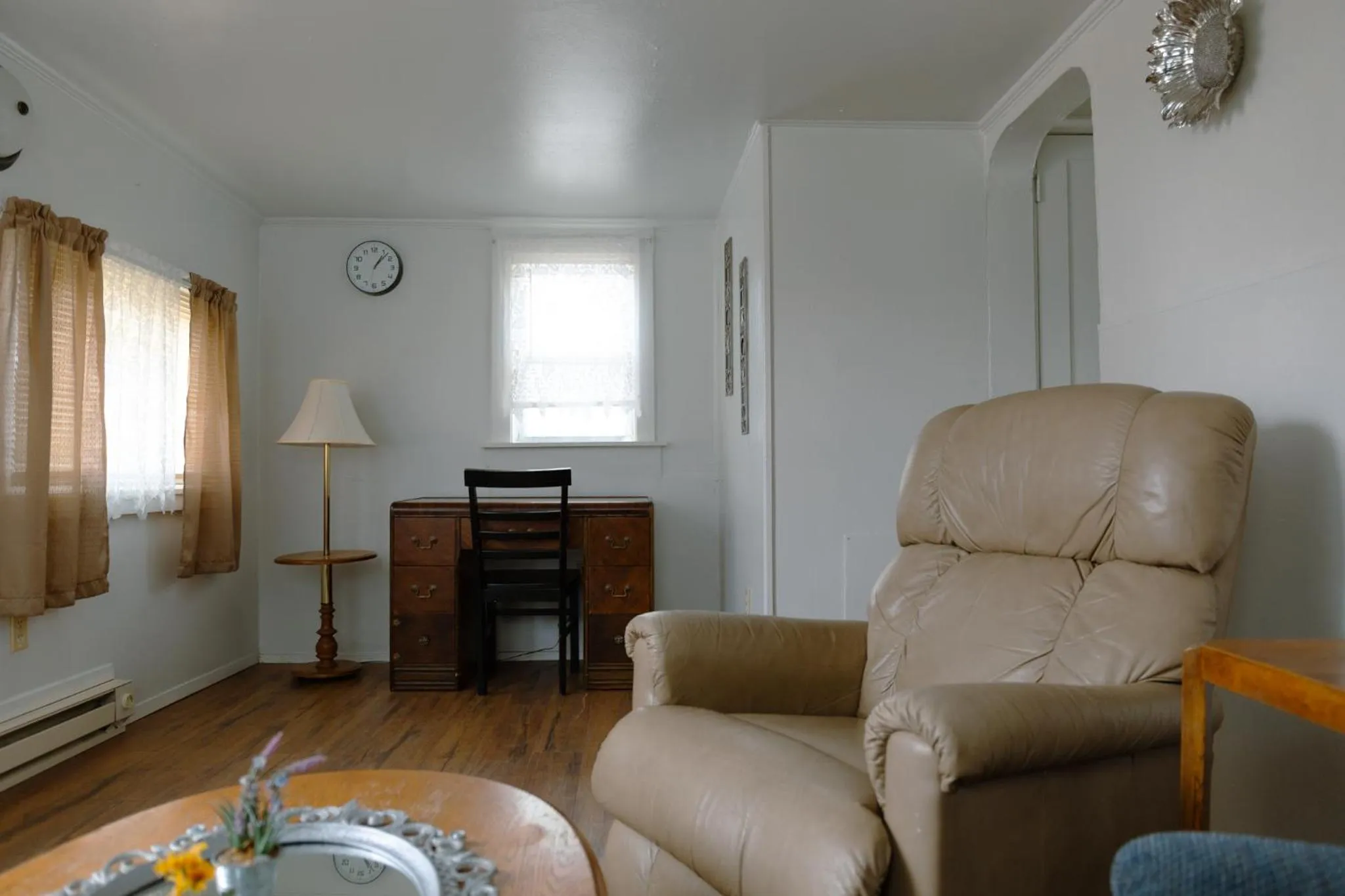 Living room in East Side Motel & Cabins