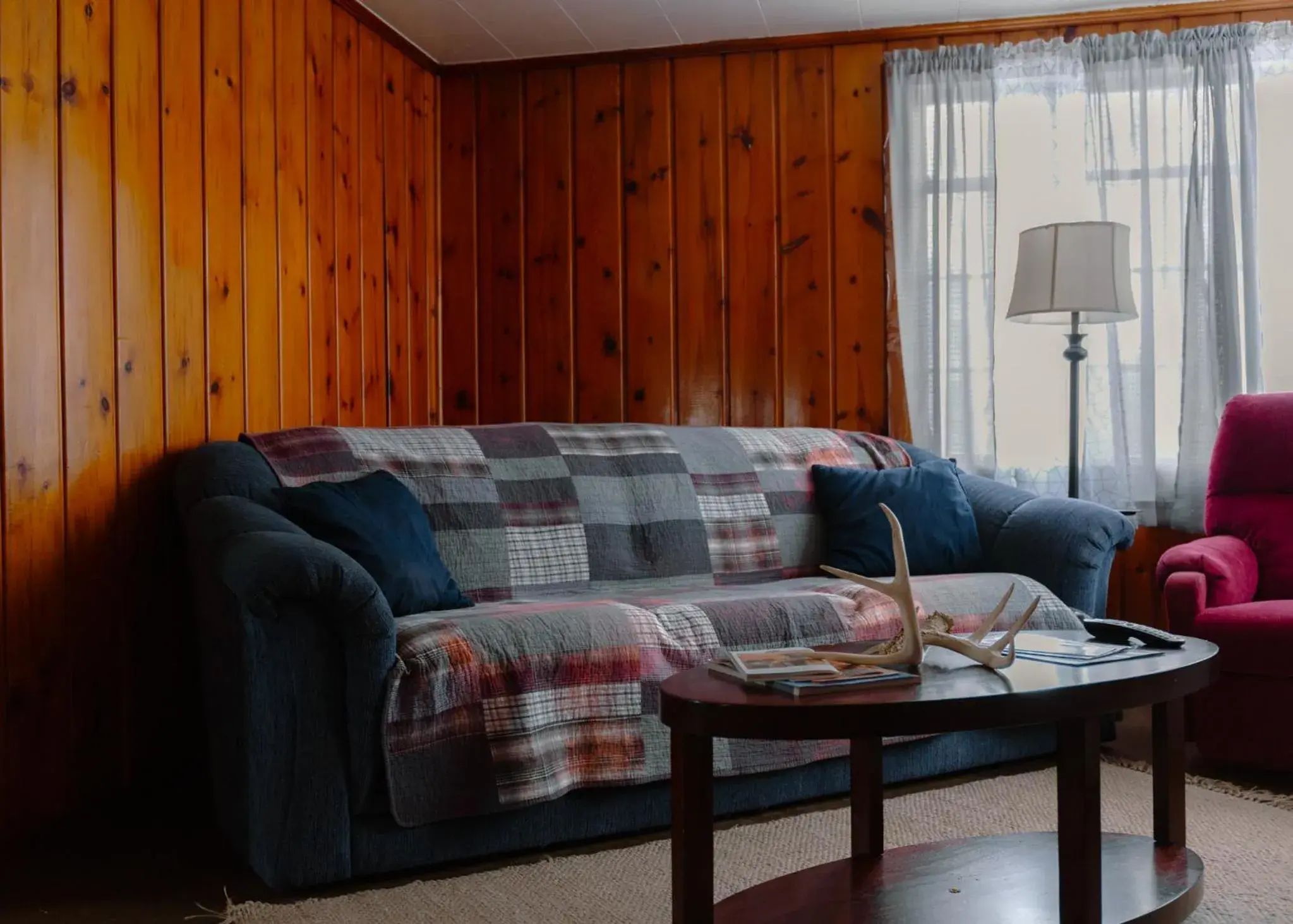 One-Bedroom House in East Side Motel & Cabins One-Bedroom House in East Side Motel & Cabins